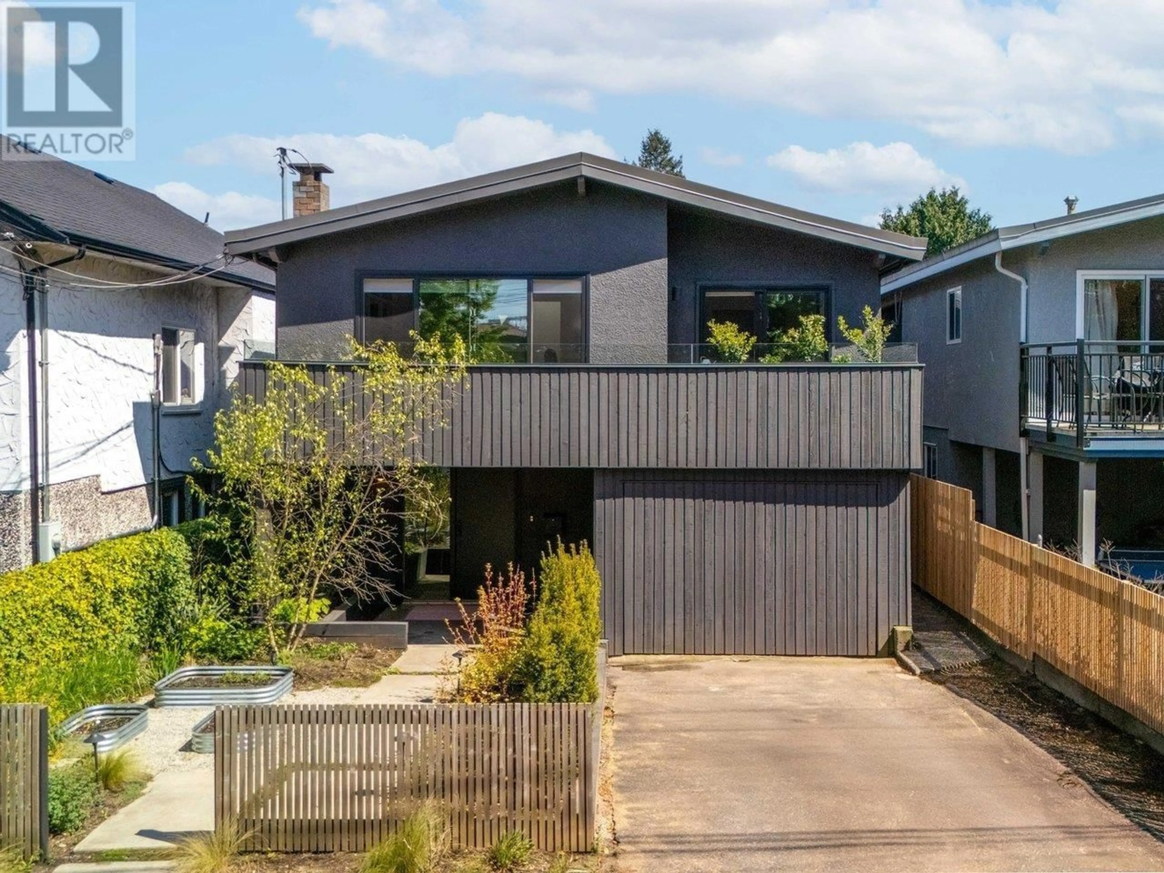 Unknown for 4328 WINDSOR STREET, Vancouver British Columbia V5V4P4