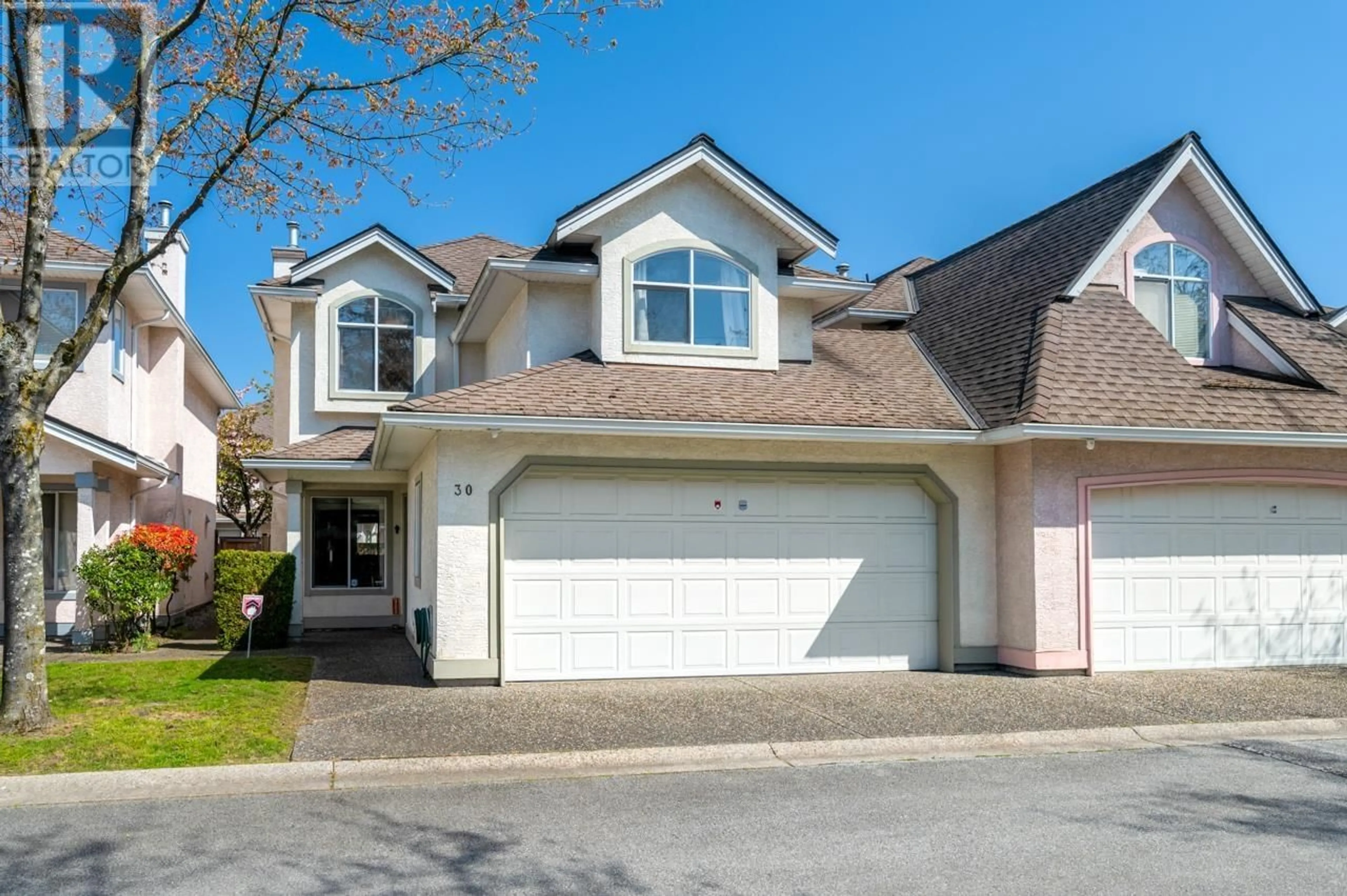 Home with vinyl exterior material, street for 30 - 10000 FISHER GATE, Richmond British Columbia V6X3W8