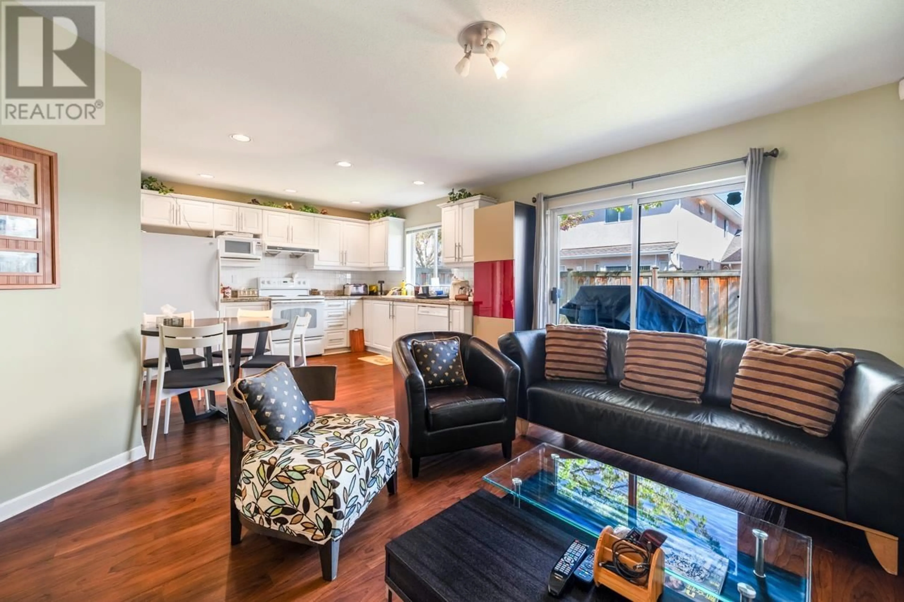 Open concept kitchen, wood/laminate floor for 30 - 10000 FISHER GATE, Richmond British Columbia V6X3W8
