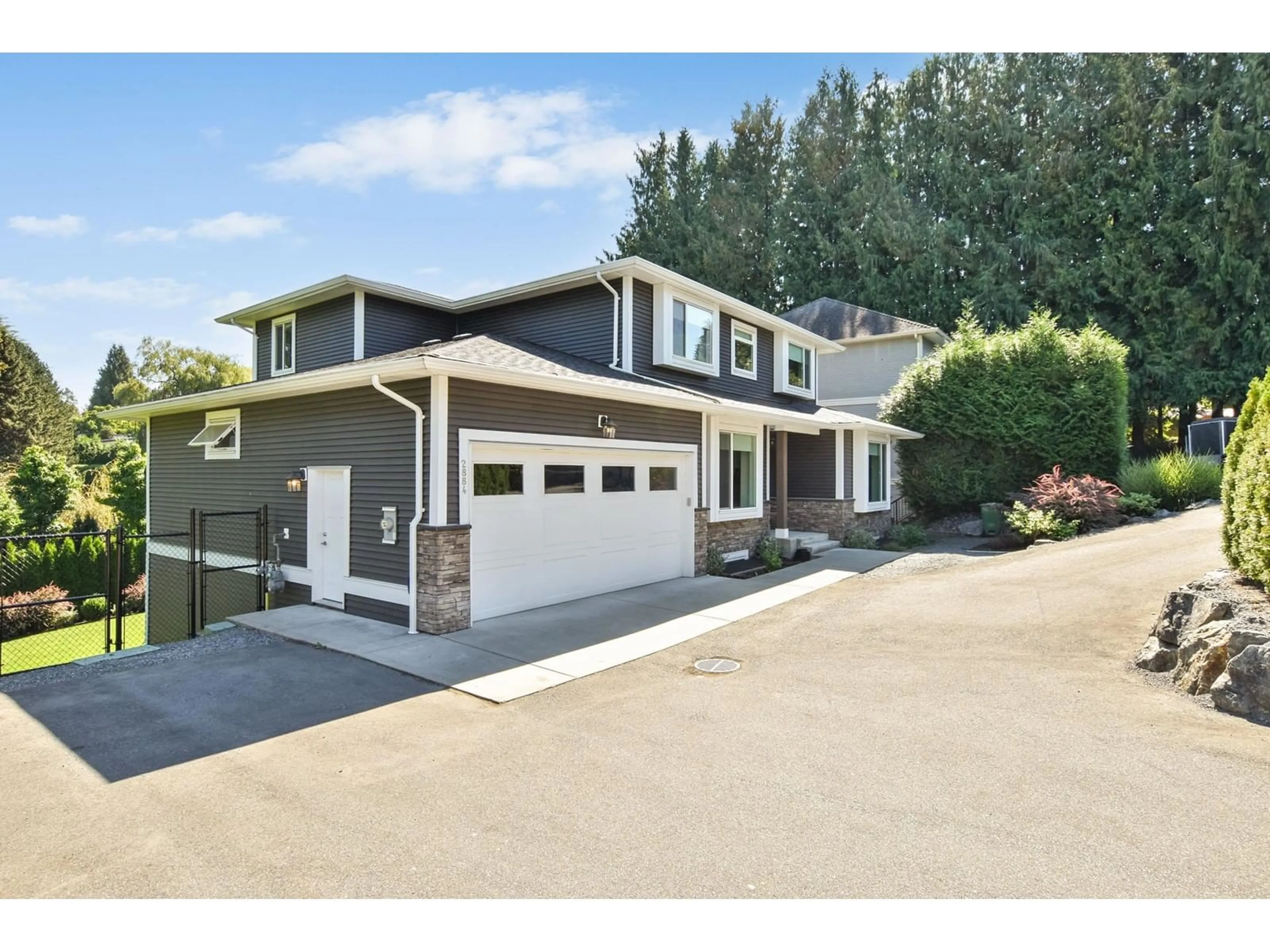 Home with vinyl exterior material, street for 2884 BABICH, Abbotsford British Columbia V2S3K5