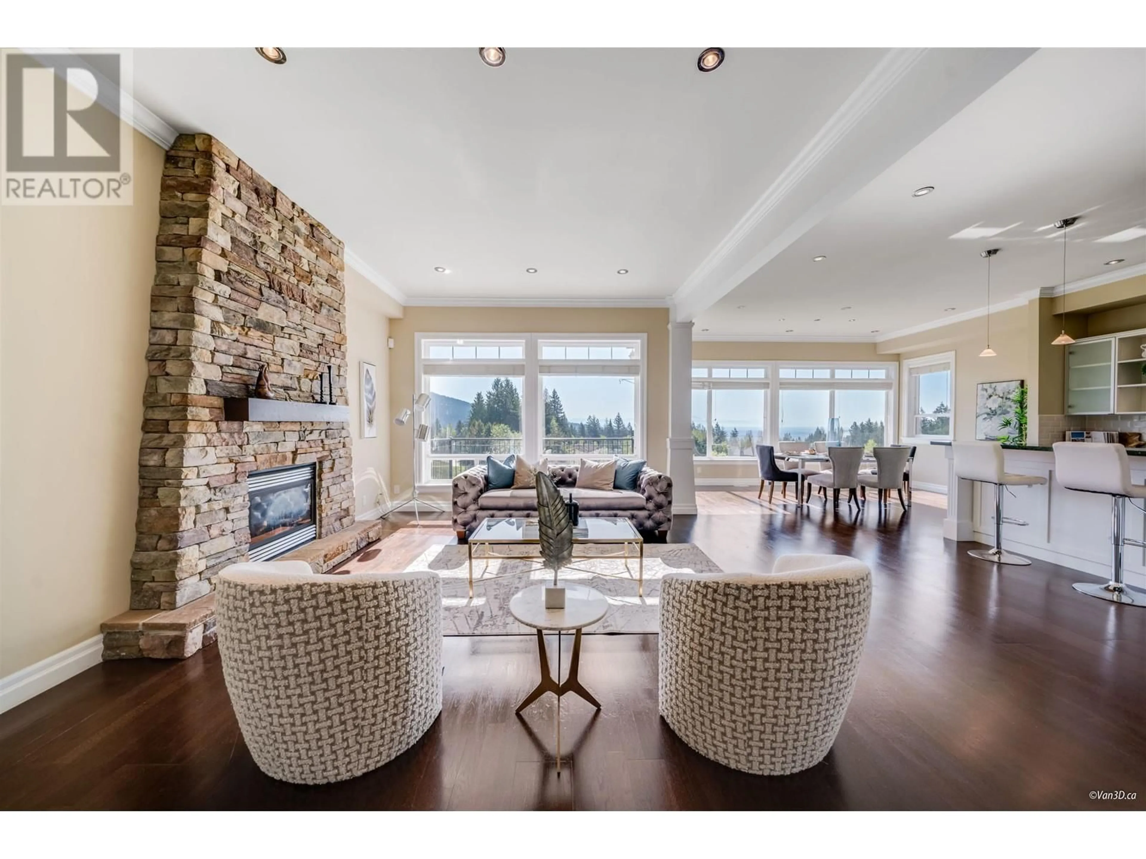 Living room with furniture, unknown for 3235 CHARTWELL LANE, Coquitlam British Columbia V3E3N1