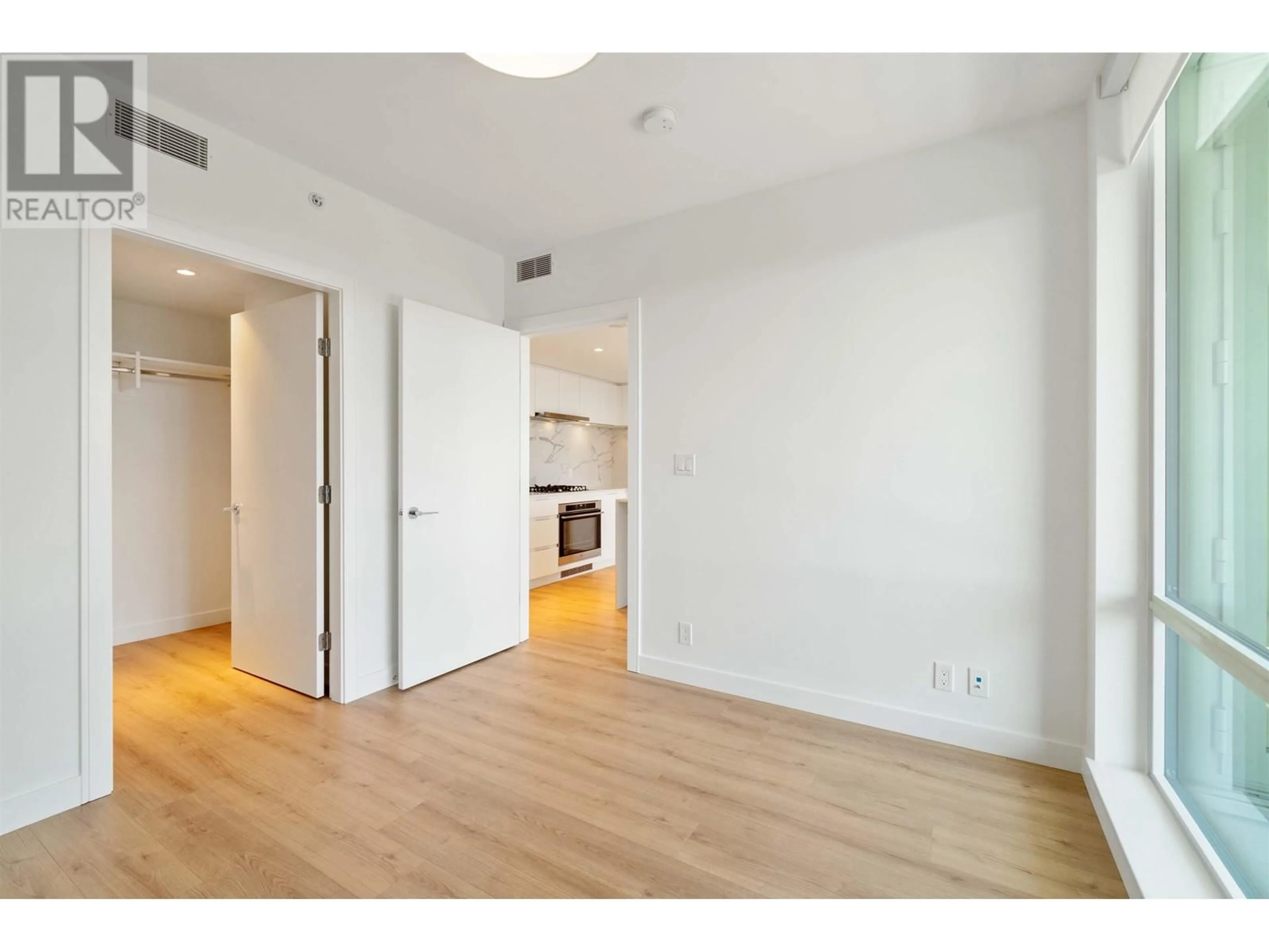A pic of a room for 1704 - 1500 FERN STREET, North Vancouver British Columbia V7J0E6