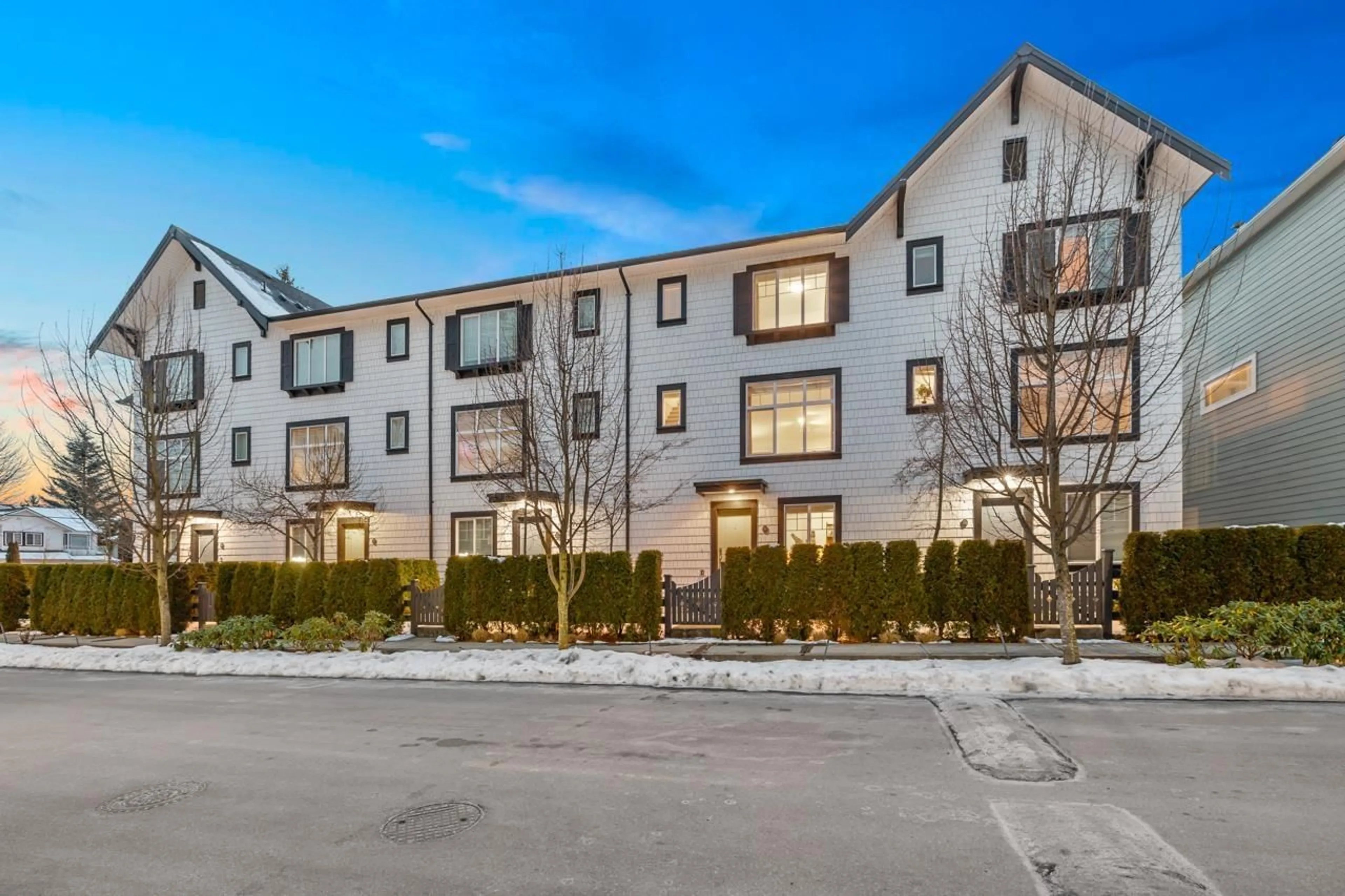 Patio, street for 9 - 16323 15, Surrey British Columbia V4A0C5
