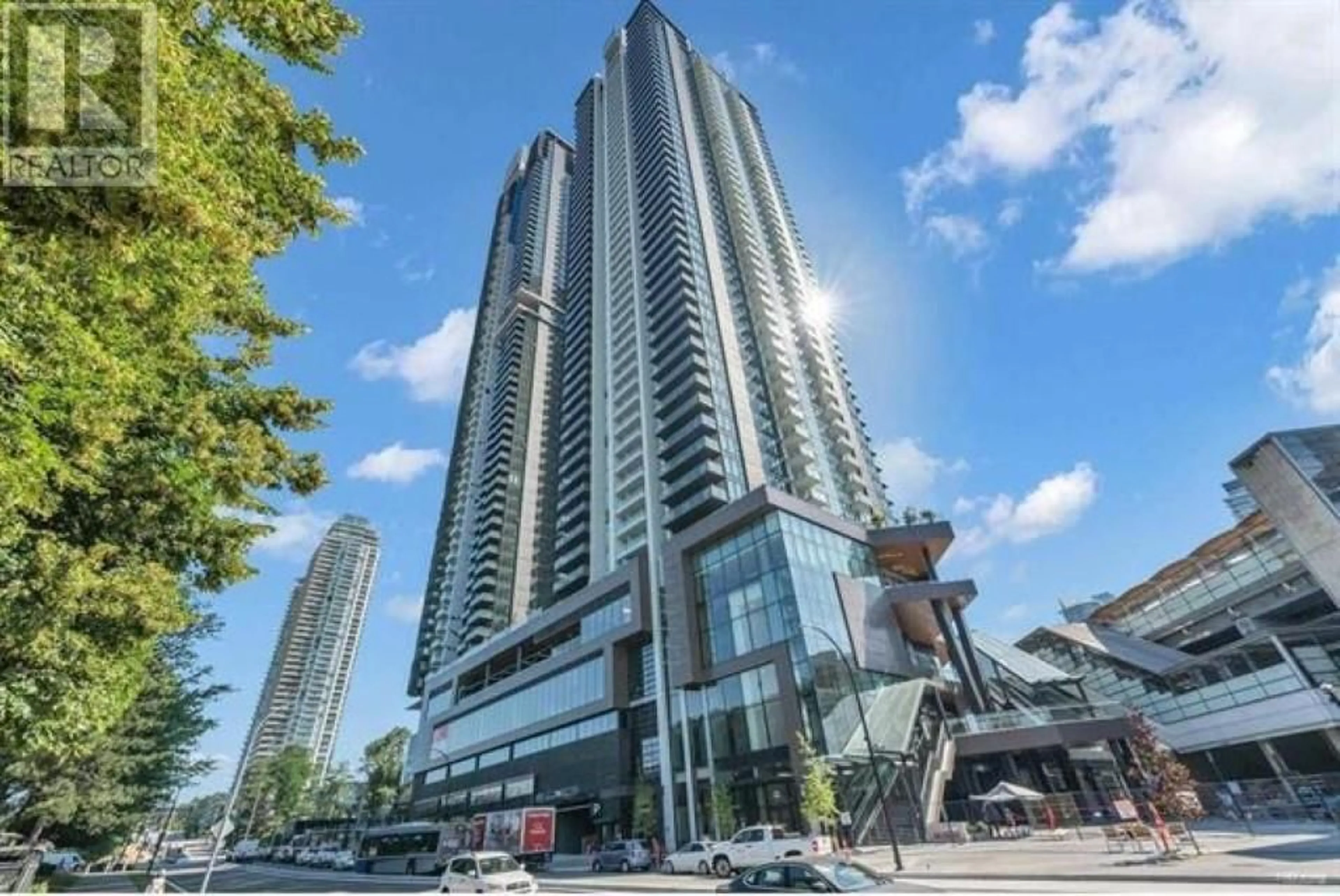 Indoor foyer for 3603 - 2186 GILMORE AVENUE, Burnaby British Columbia V5C0N7