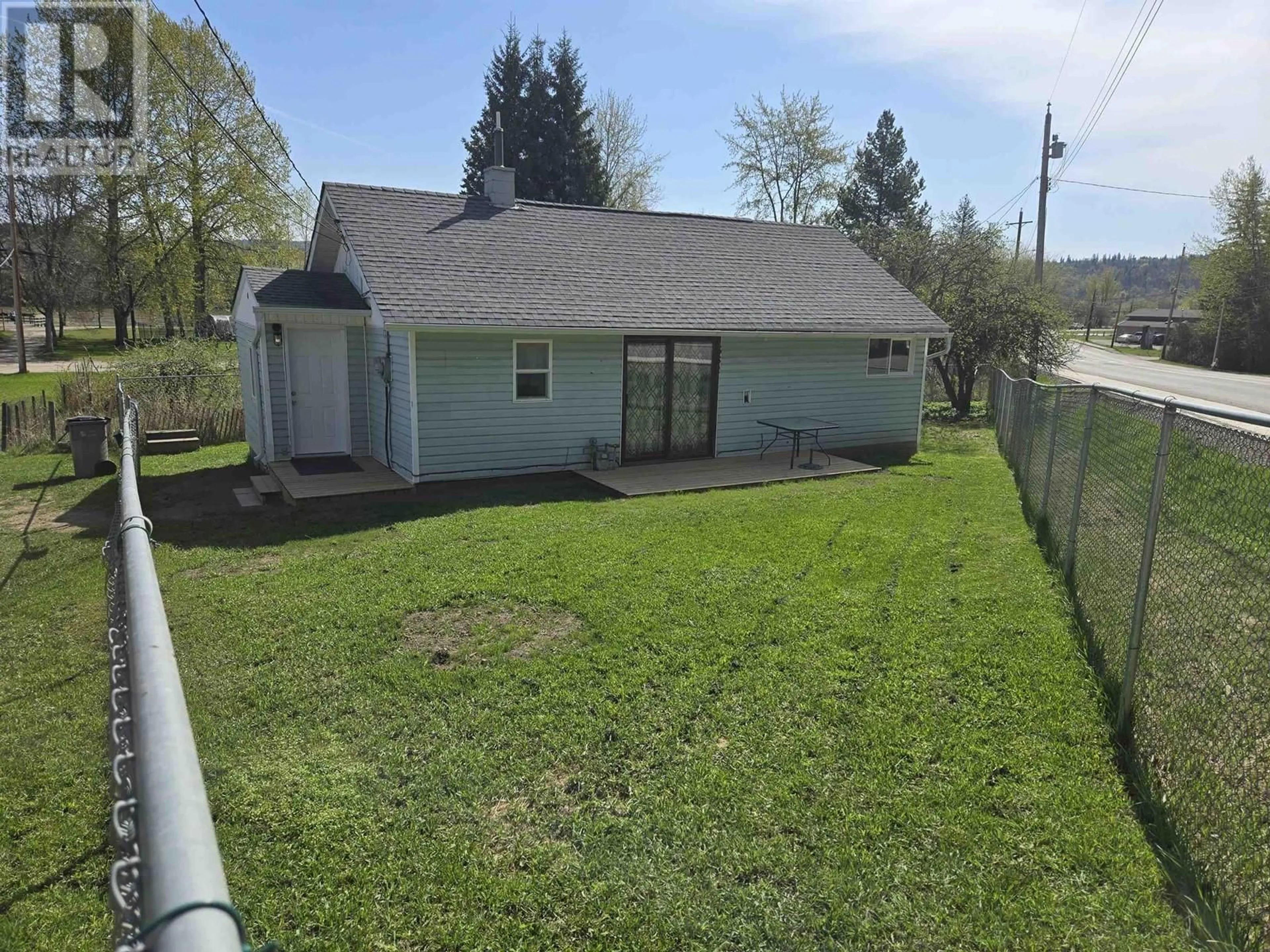 A pic from outside/outdoor area/front of a property/back of a property/a pic from drone, street for 582 NORTH FRASER DRIVE, Quesnel British Columbia V2J1Z5