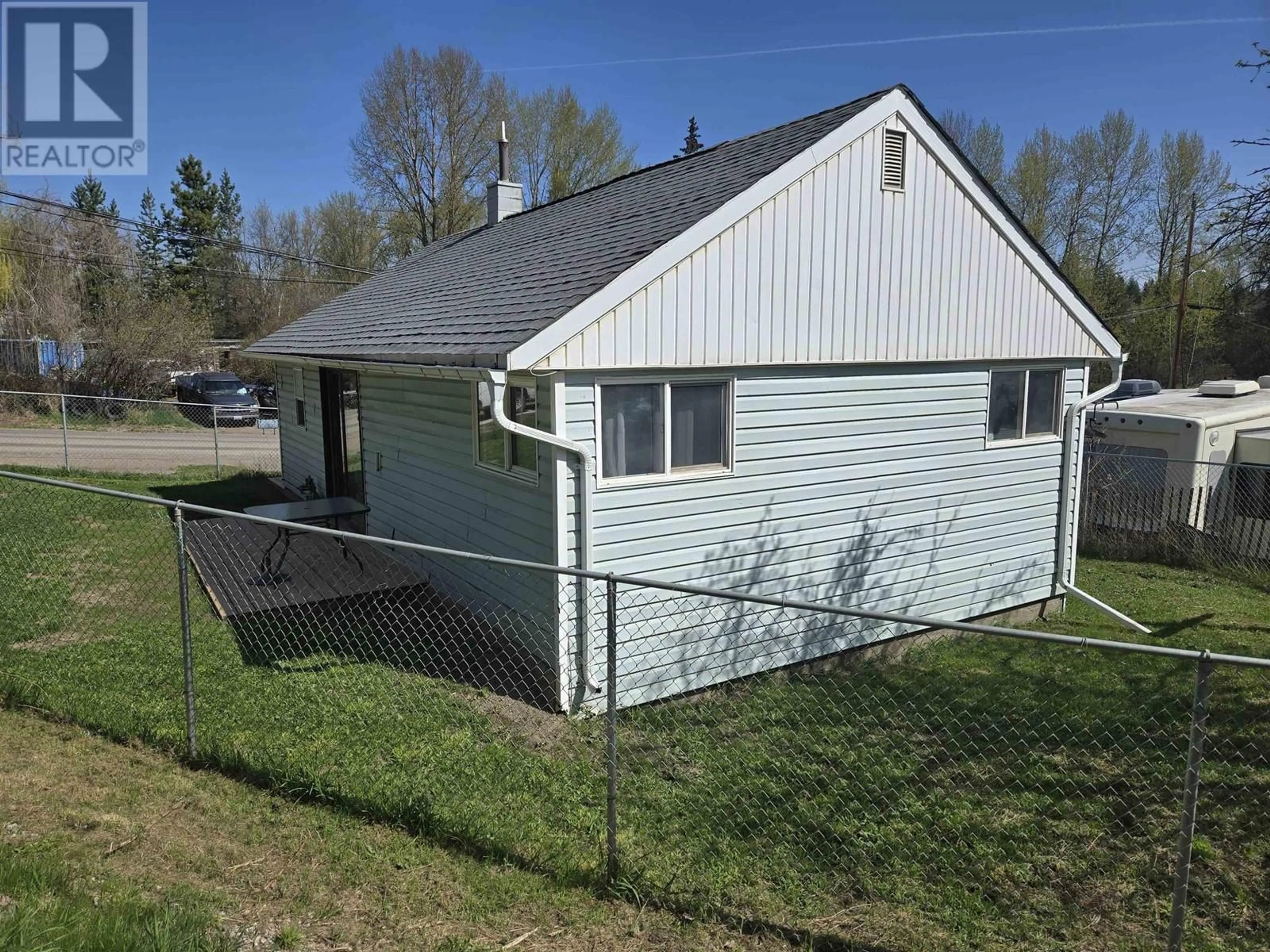 Unknown for 582 NORTH FRASER DRIVE, Quesnel British Columbia V2J1Z5