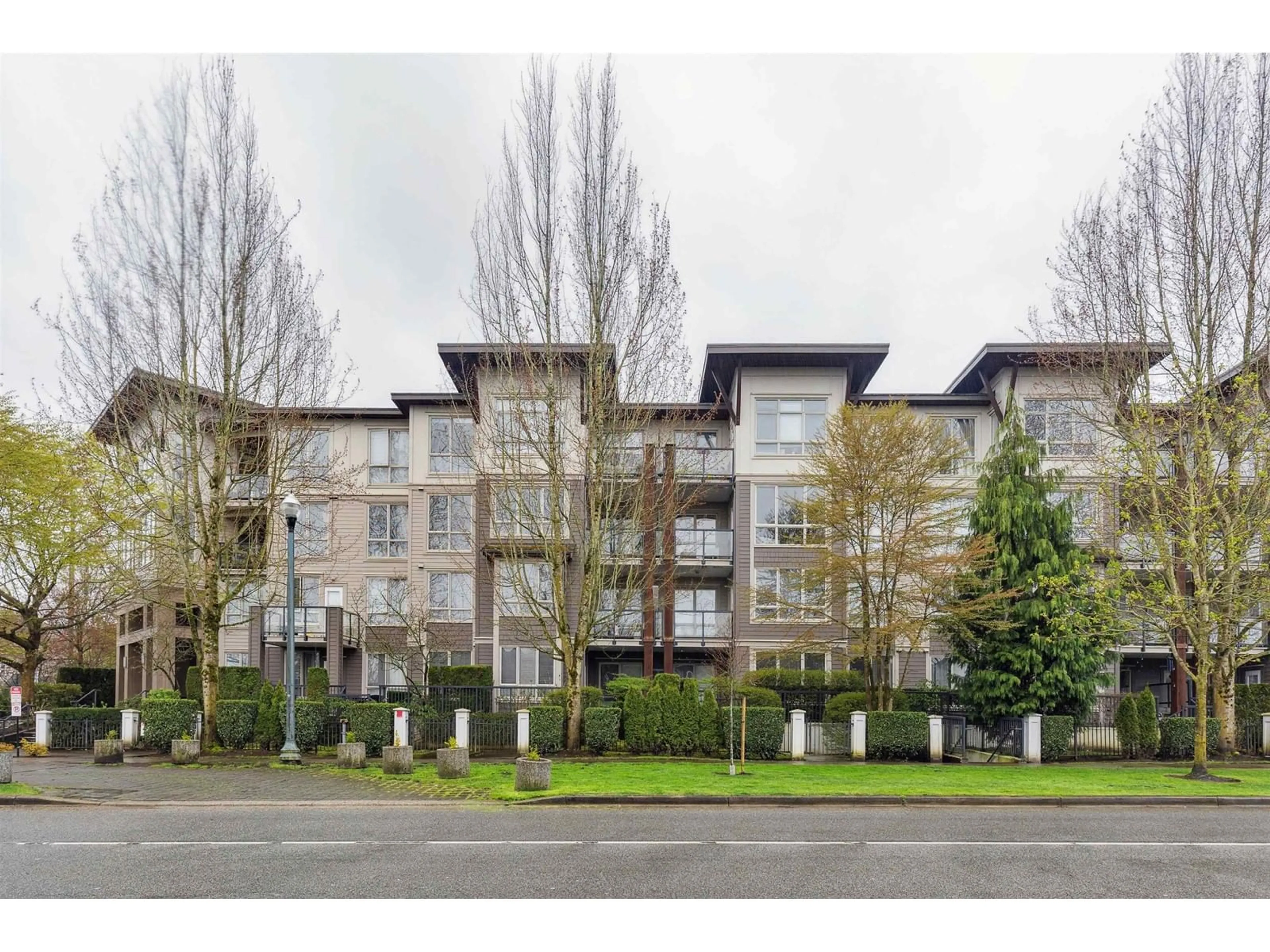 Unknown for 114 - 15988 26, Surrey British Columbia V3Z5K3
