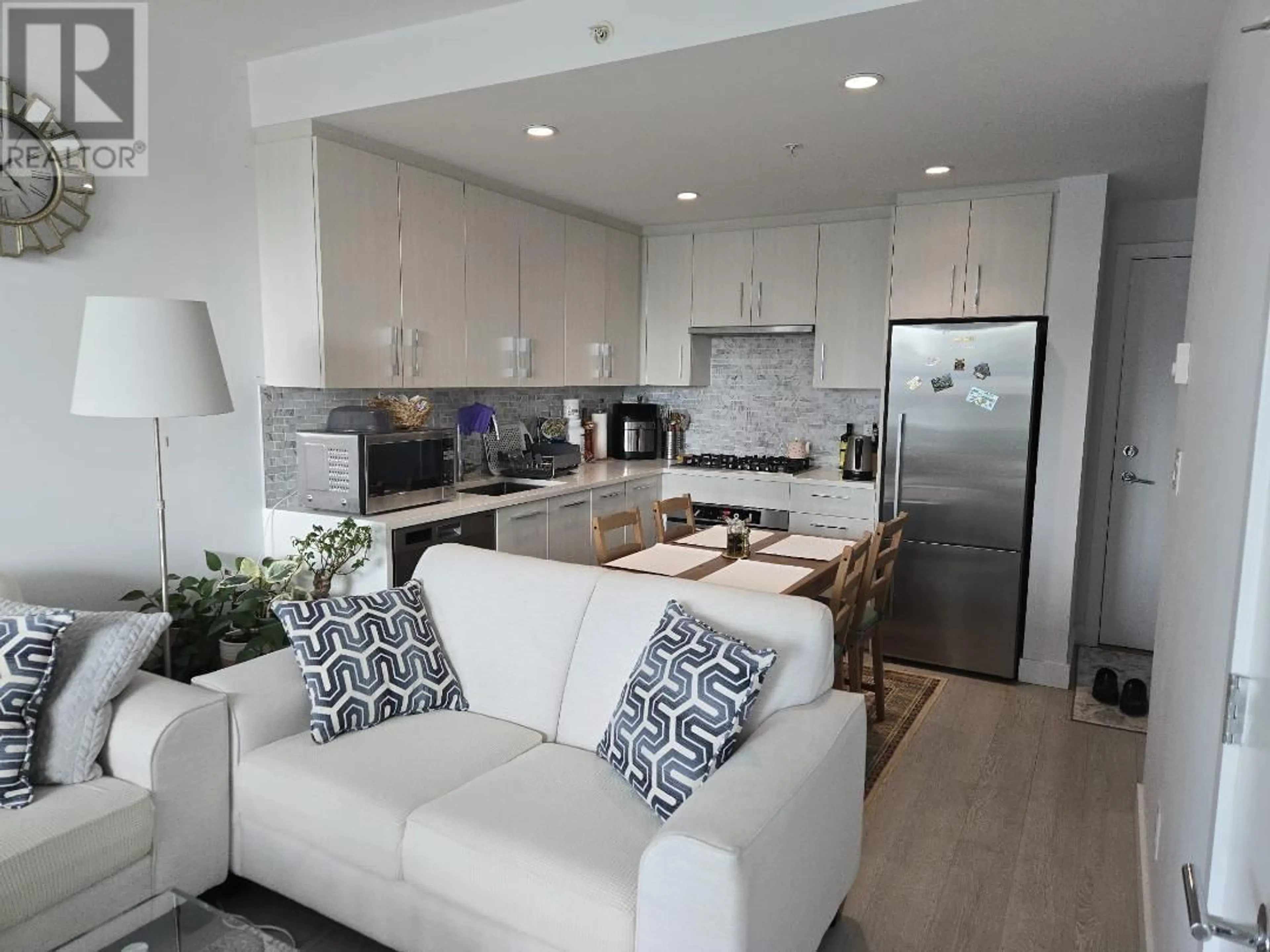 Open concept kitchen, unknown for 403 - 518 WHITING WAY, Coquitlam British Columbia V3J0H6