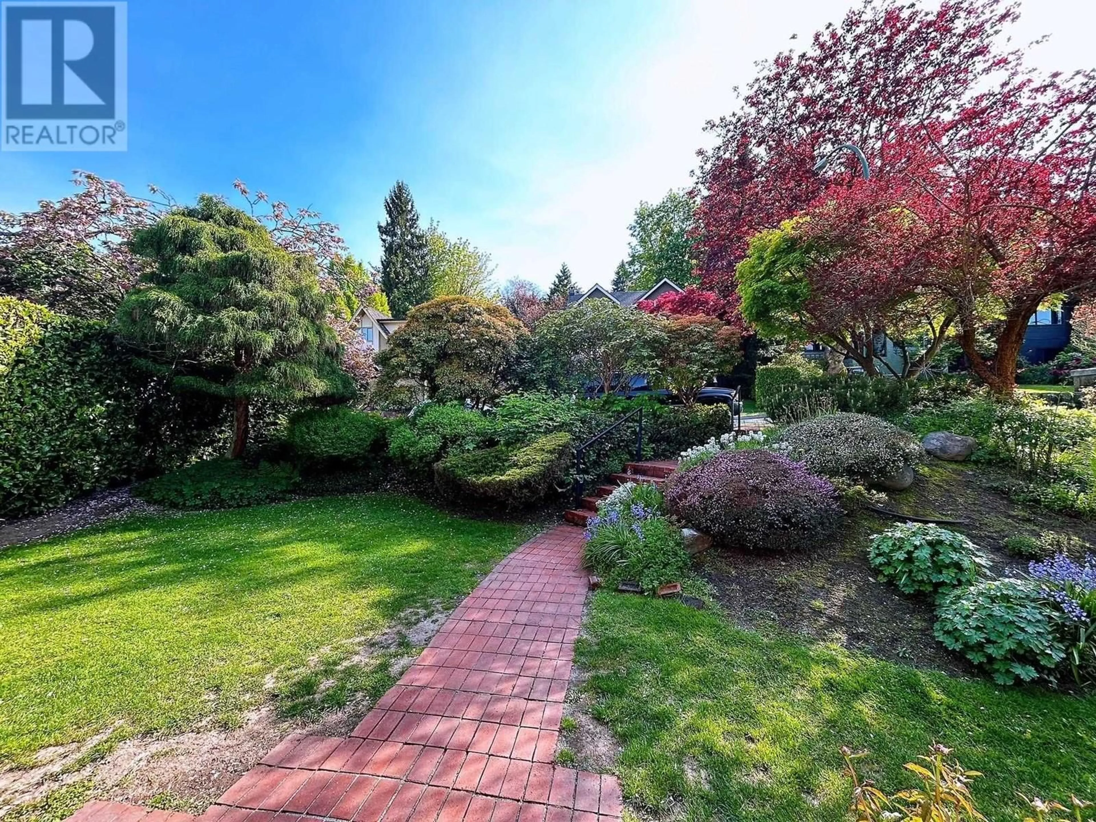 A pic from outside/outdoor area/front of a property/back of a property/a pic from drone, unknown for 4309 LOCARNO CRESCENT, Vancouver British Columbia V6R1G2
