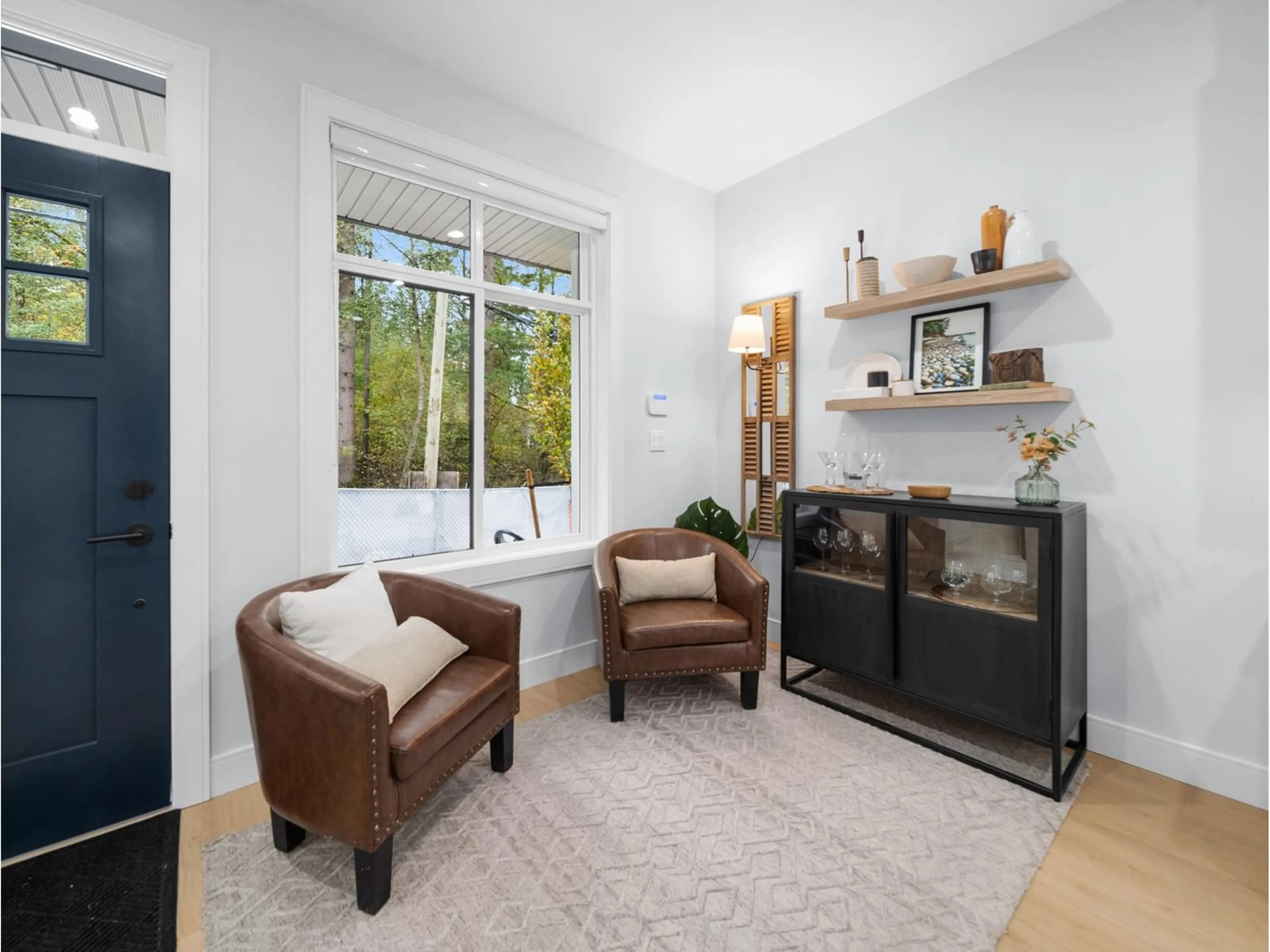 Living room with furniture, unknown for 5 - 9688 182A, Surrey British Columbia V4N4J8