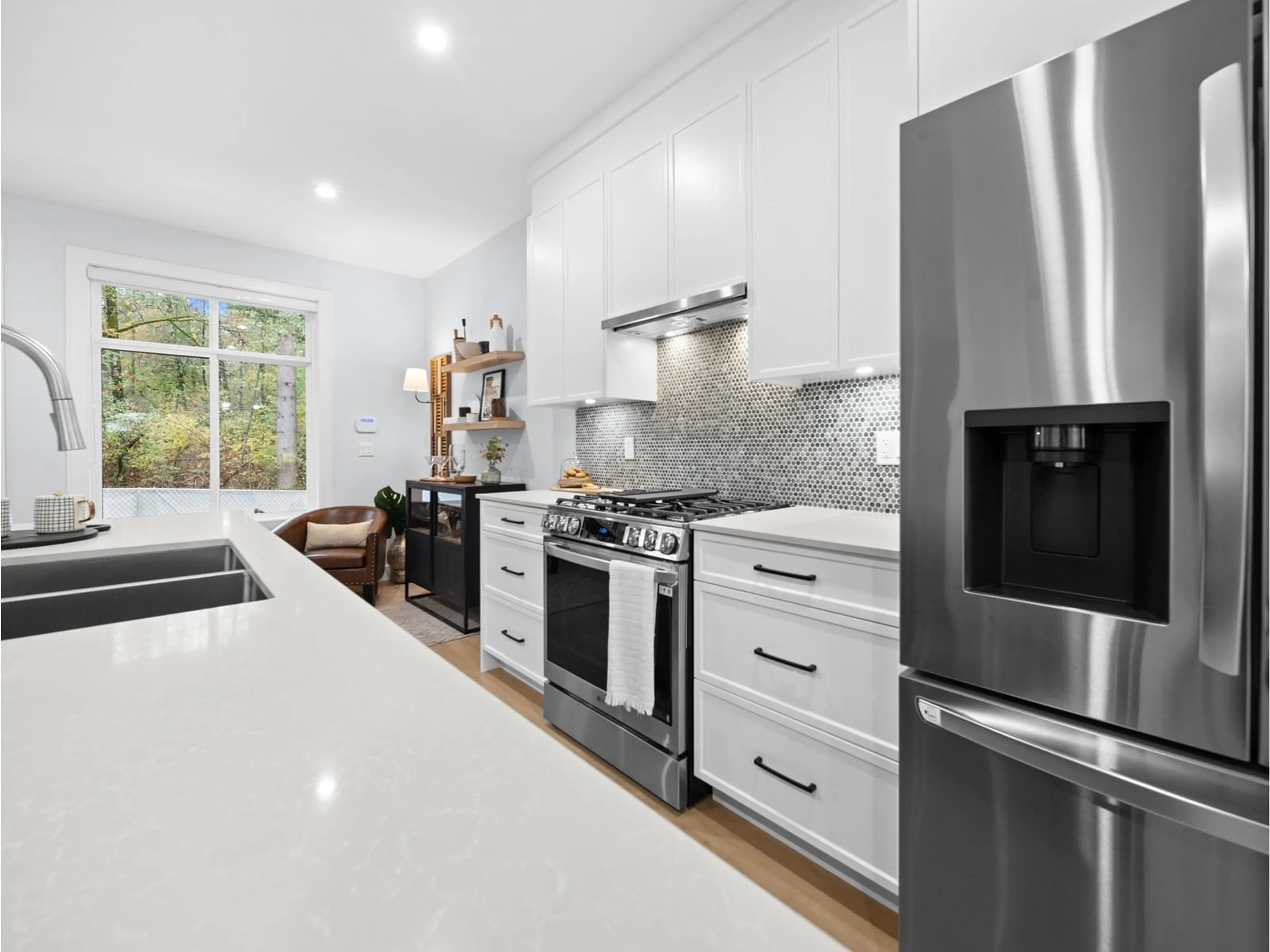 Contemporary kitchen, unknown for 5 - 9688 182A, Surrey British Columbia V4N4J8