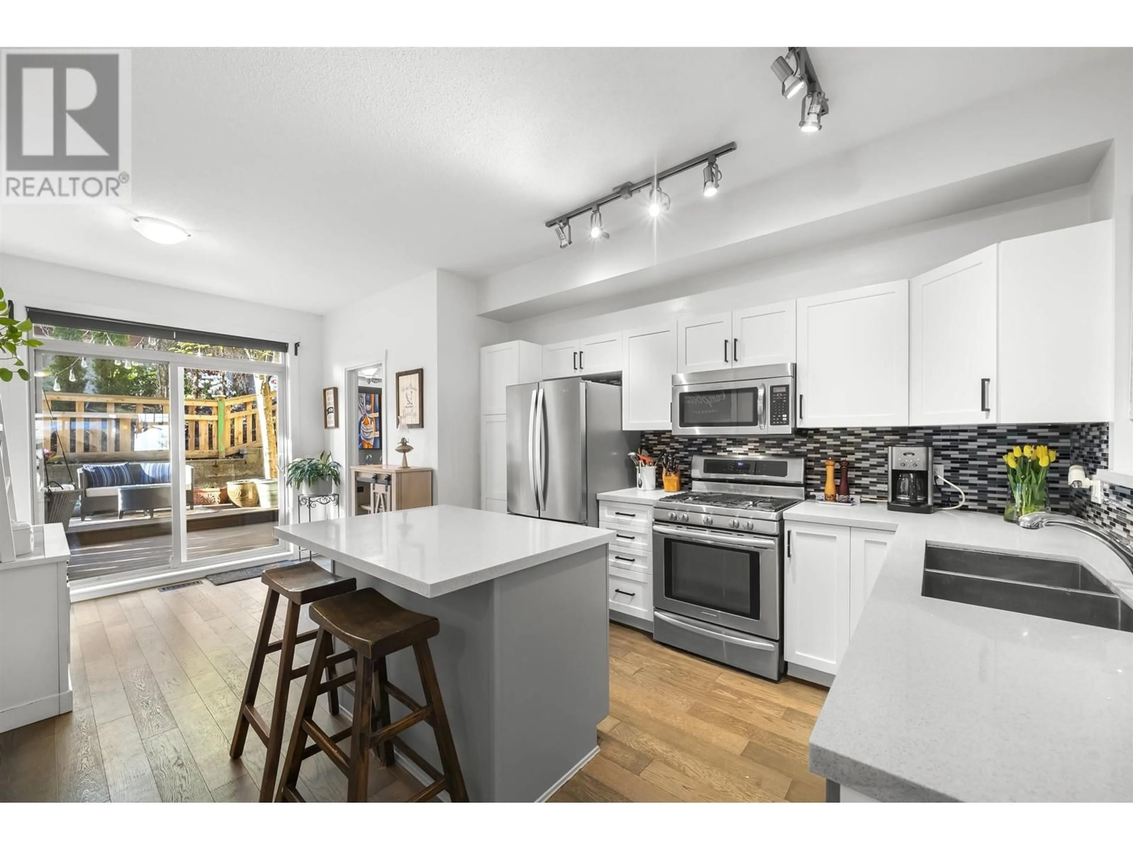 Open concept kitchen, unknown for 44 - 55 HAWTHORN DRIVE, Port Moody British Columbia V3H0B3