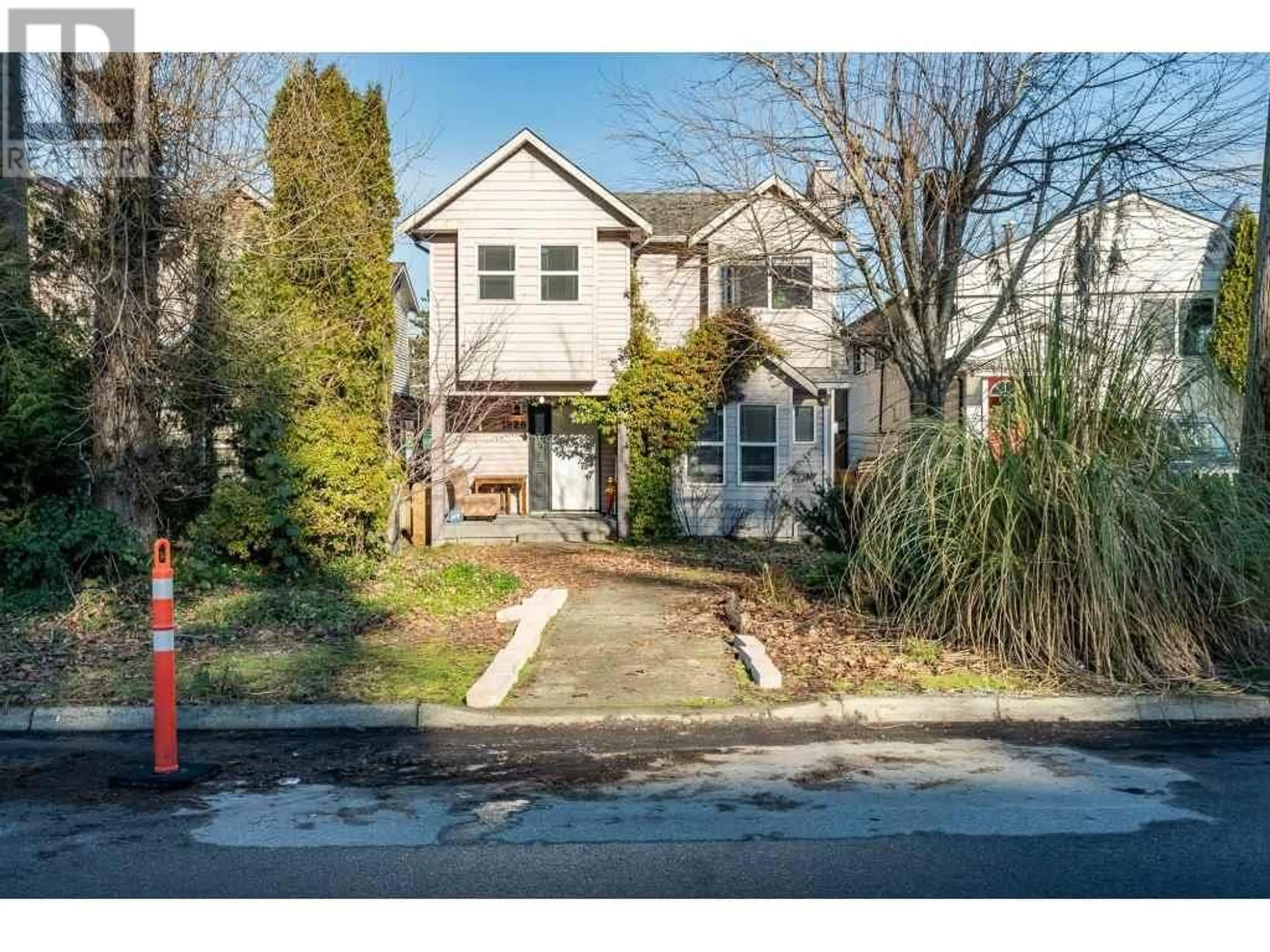 Unknown for 1528 BOND STREET, North Vancouver British Columbia V7J1E7