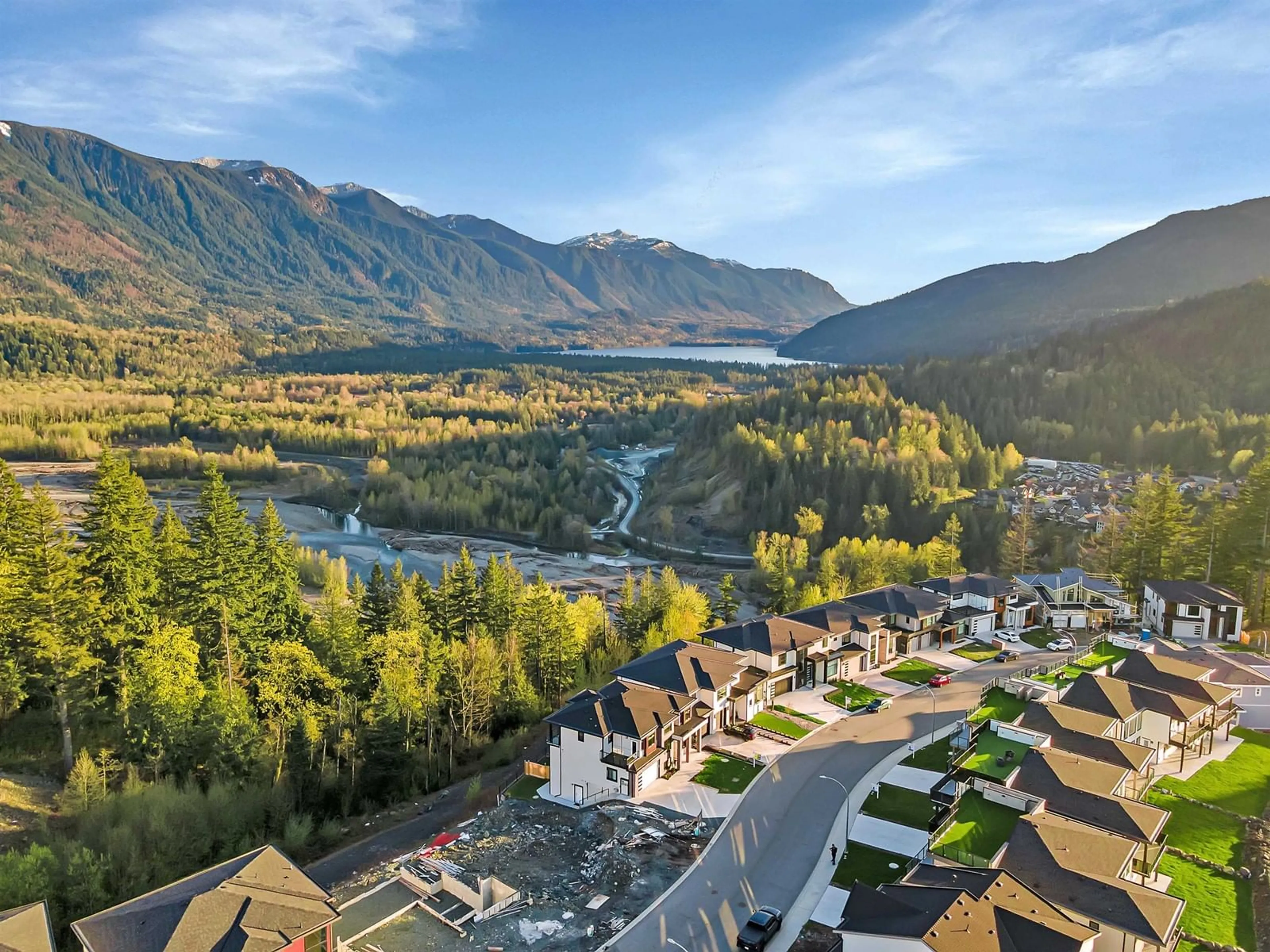 A pic from outside/outdoor area/front of a property/back of a property/a pic from drone, mountain view for 46128 CRESTVIEW DRIVE, Chilliwack British Columbia V2R6G4