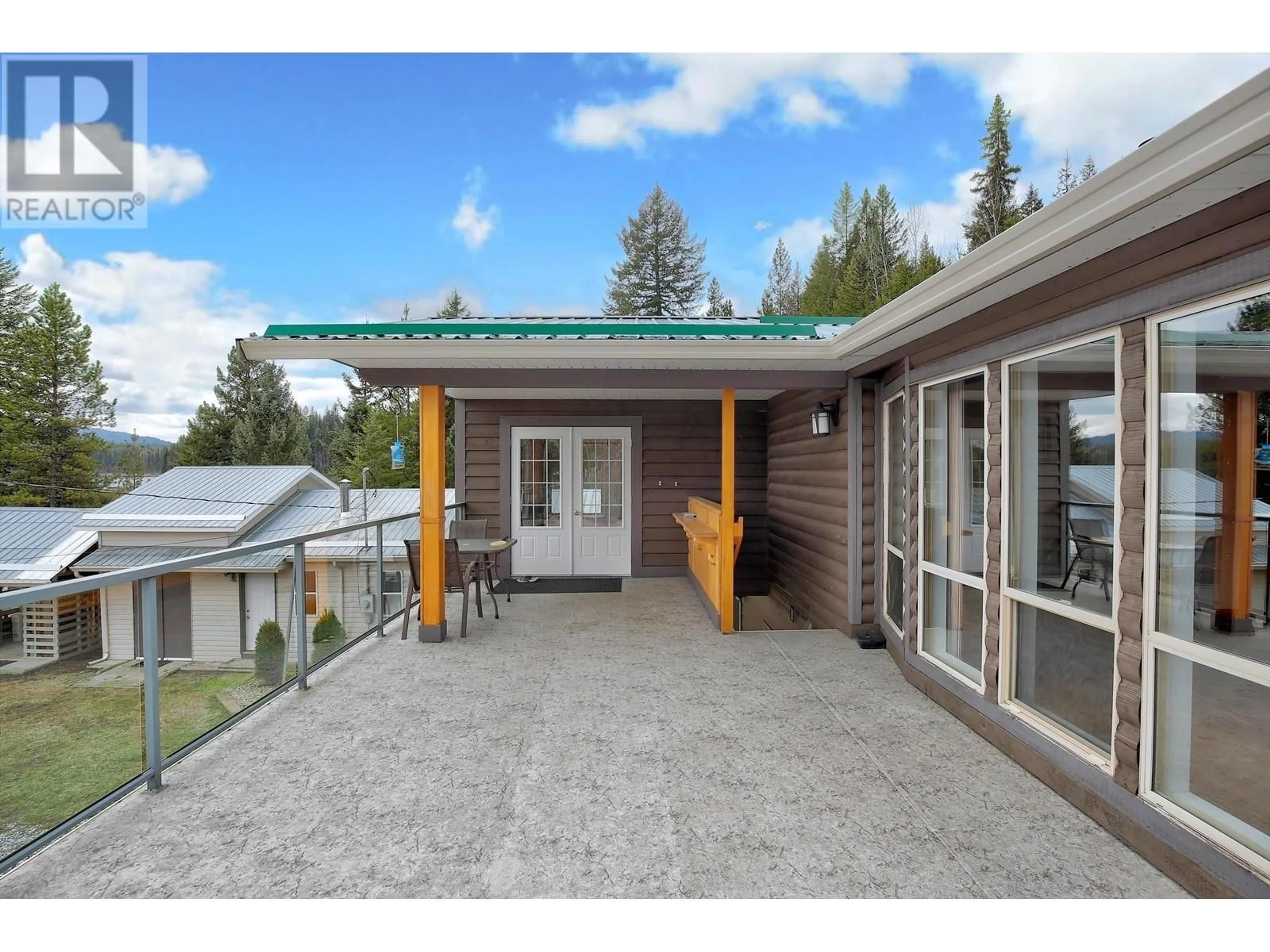 Patio, unknown for 2391 STARLIKE LAKE ROAD, Horsefly British Columbia V0L1L0