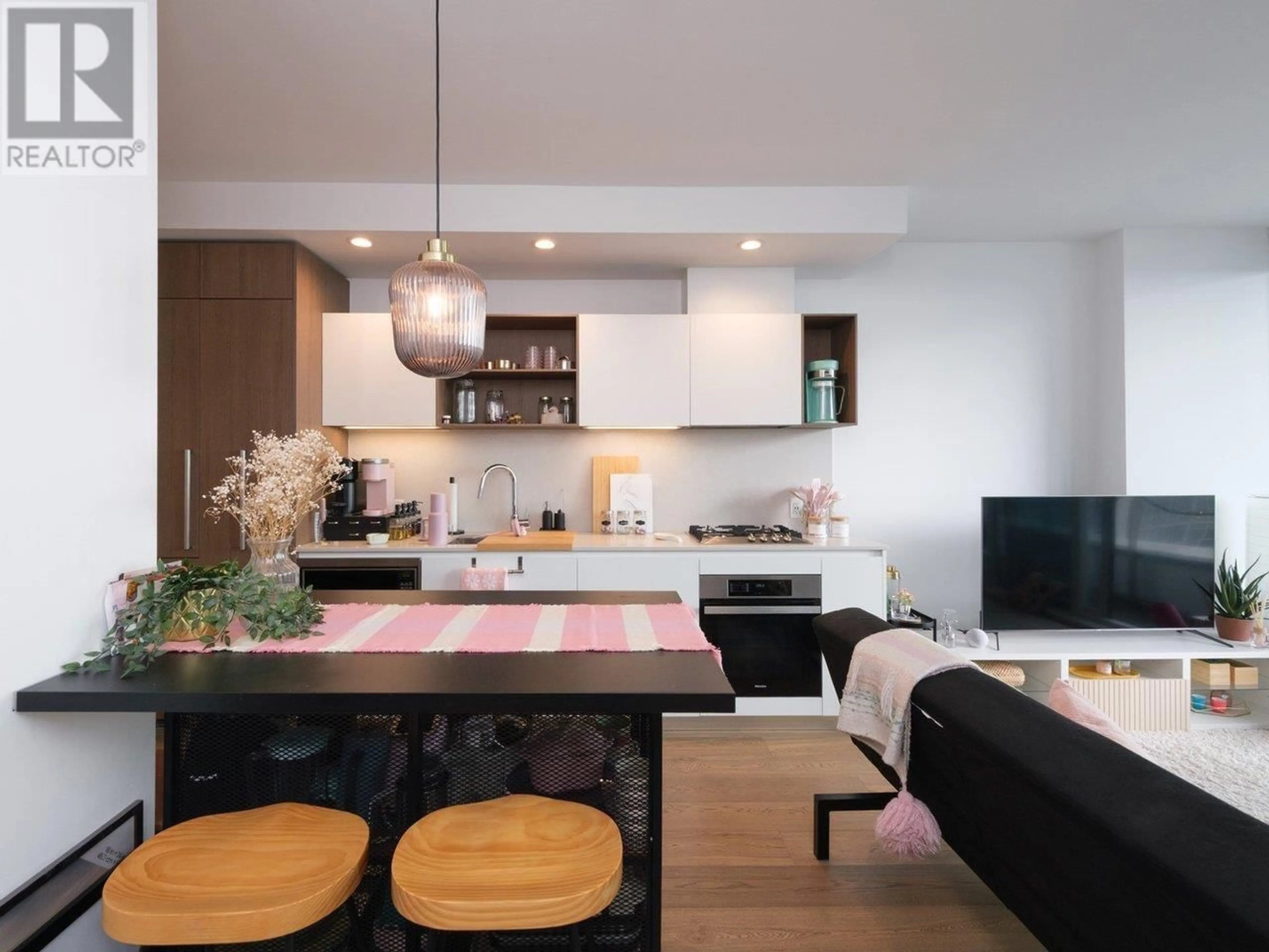 Open concept kitchen, wood/laminate floor for 4209 - 6000 MCKAY AVENUE, Burnaby British Columbia V5H0K2