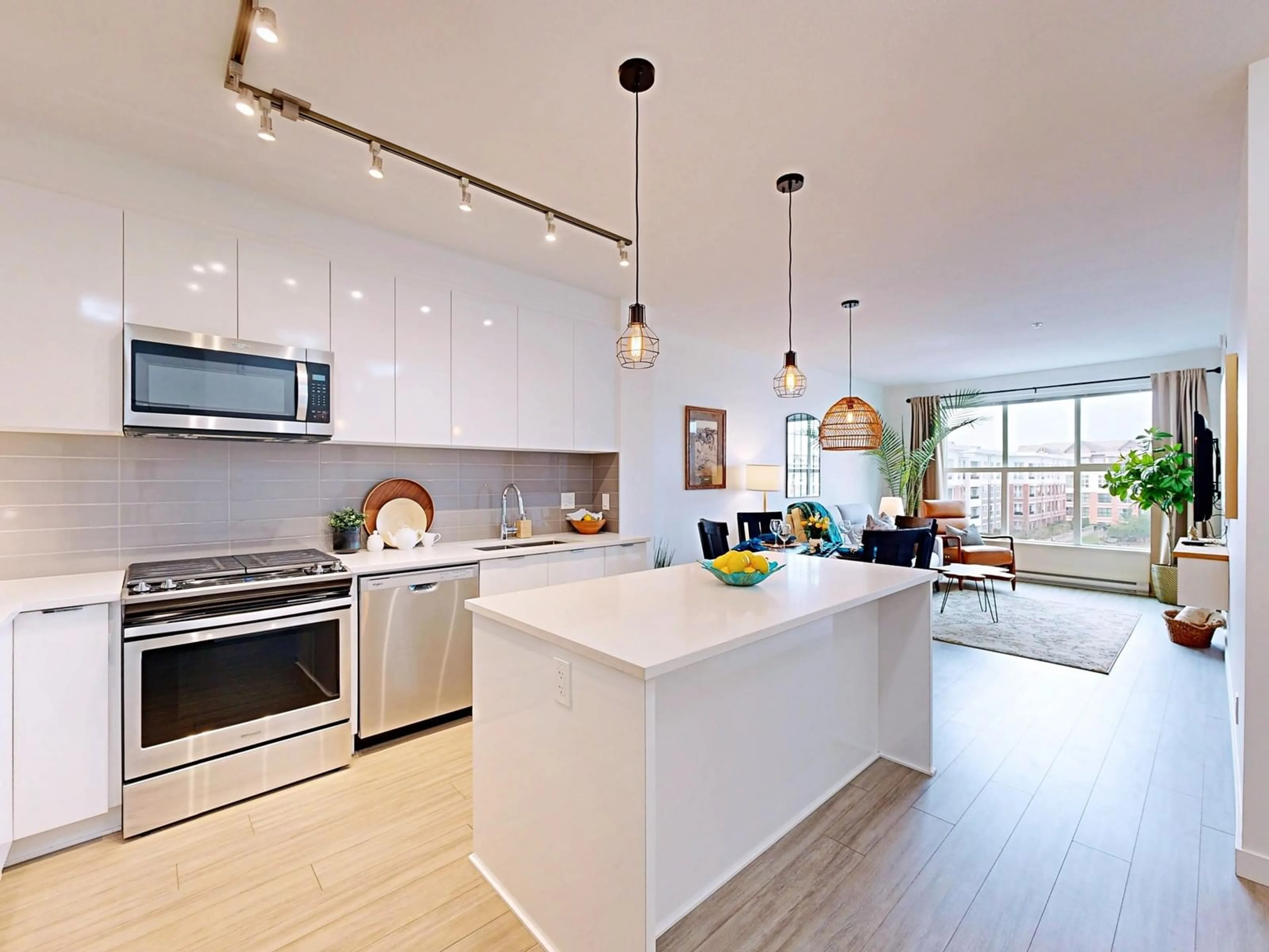 Open concept kitchen, unknown for C427 - 8150 207, Langley British Columbia V2Y4J4