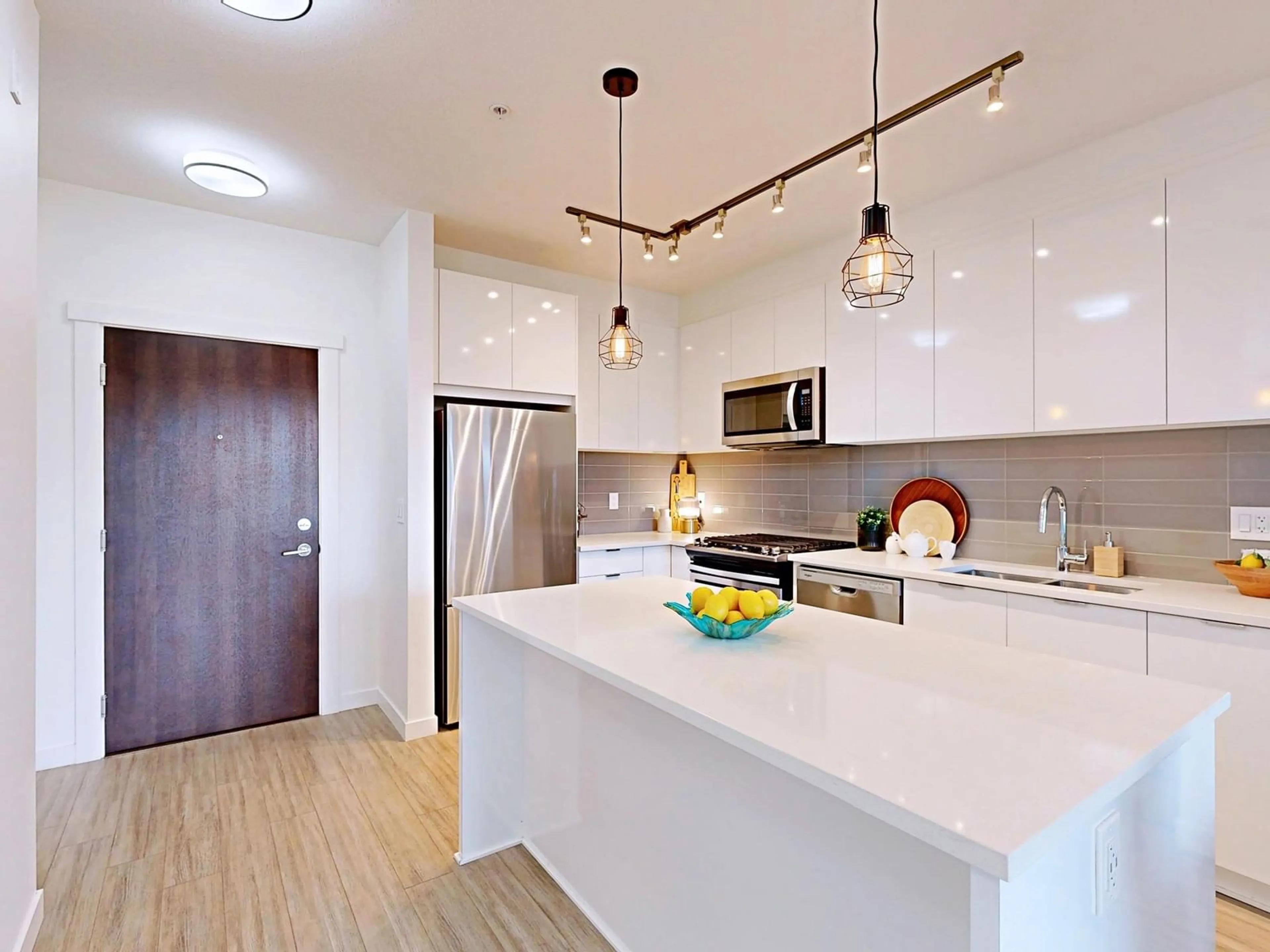 Open concept kitchen, unknown for C427 - 8150 207, Langley British Columbia V2Y4J4