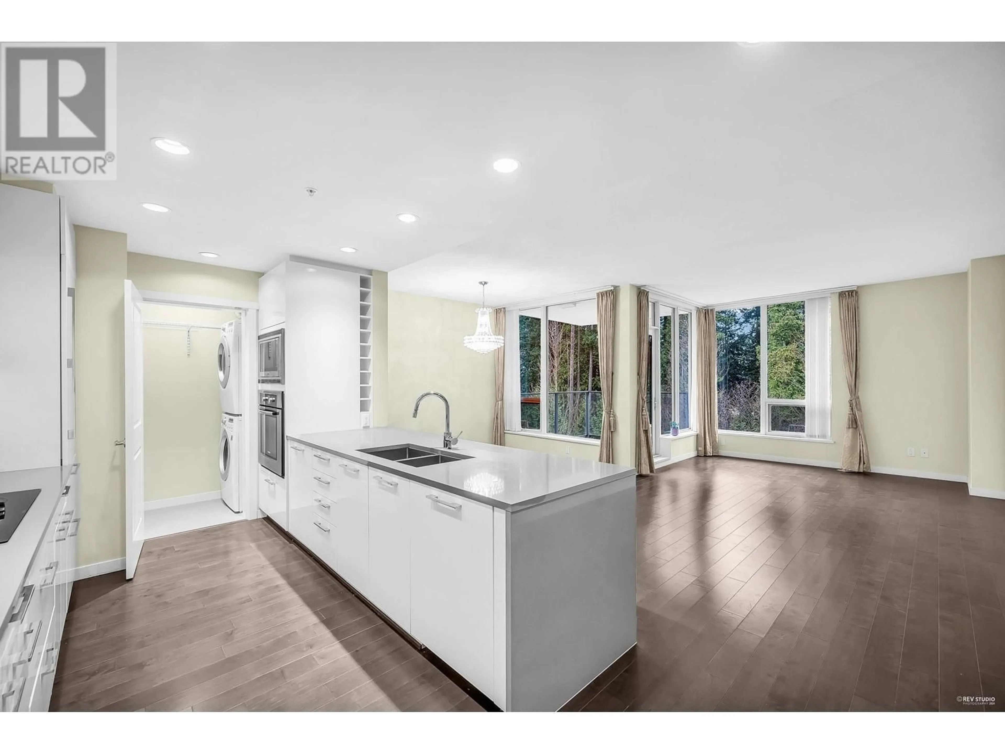 Open concept kitchen, ceramic/tile floor for 608 - 5728 BERTON AVENUE, Vancouver British Columbia V6S0E5