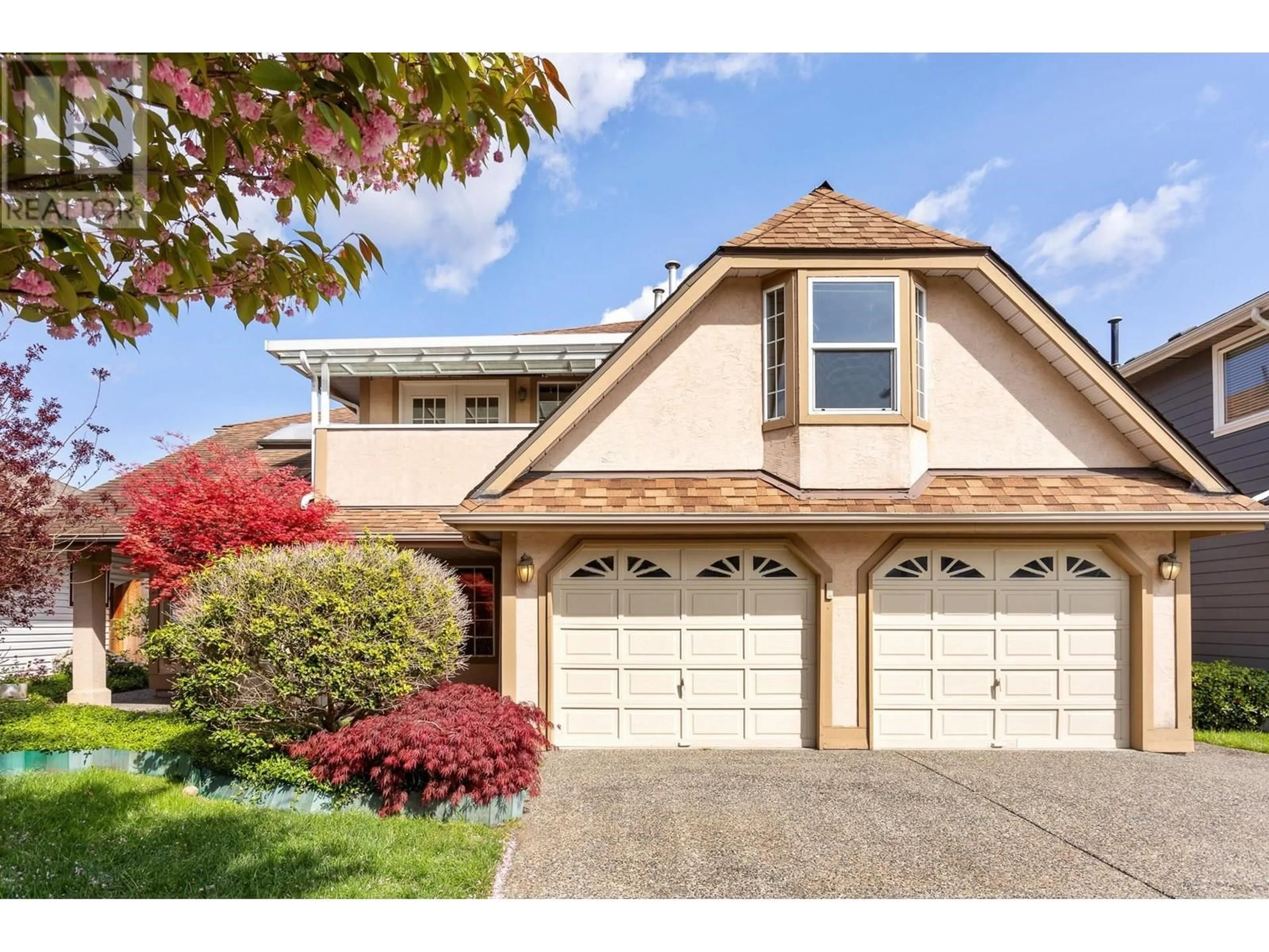 Home with vinyl exterior material, street for 2527 COLONIAL DRIVE, Port Coquitlam British Columbia V3C5X3