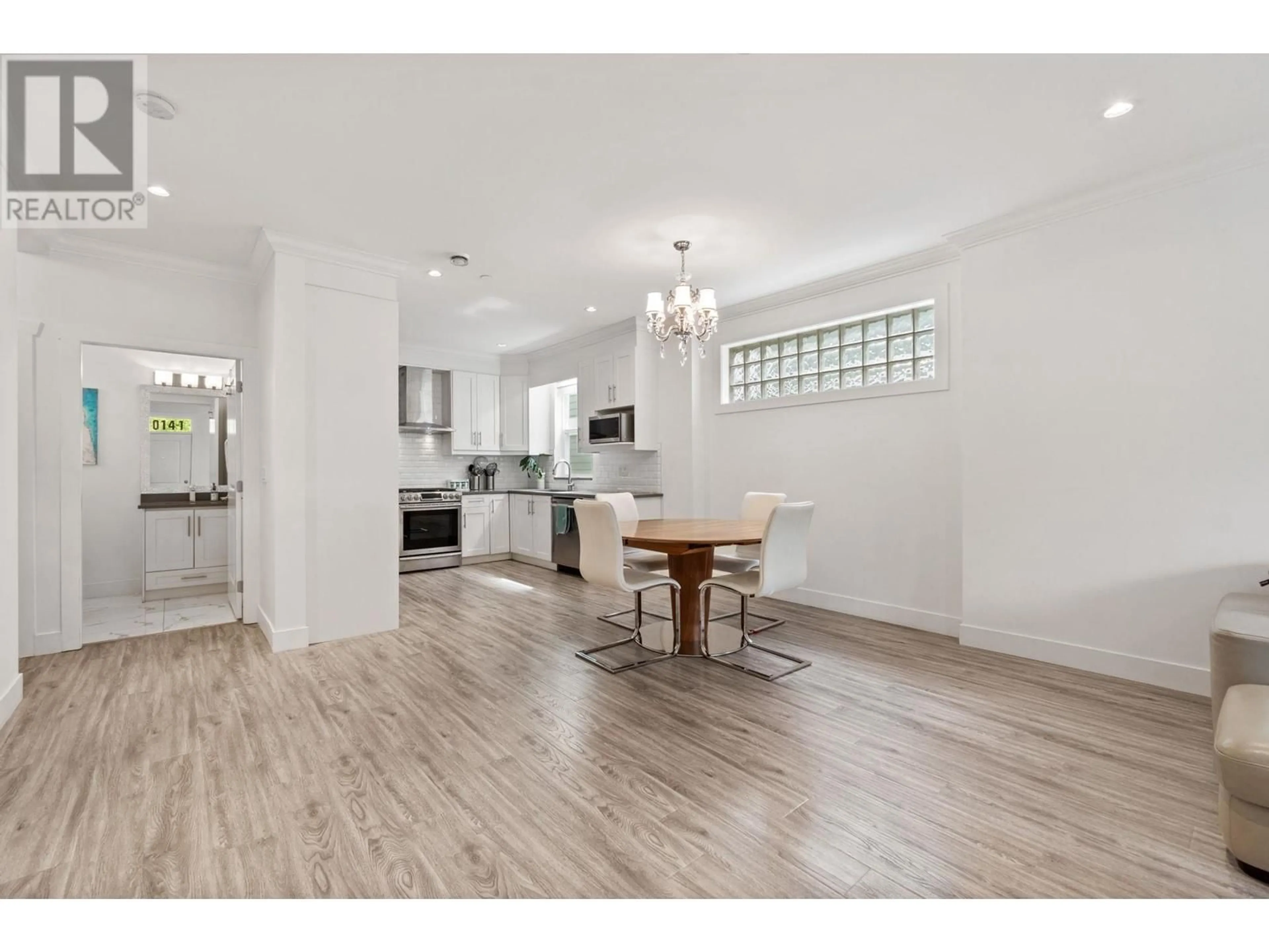 Open concept kitchen, unknown for 1 - 1014 FOURTH AVENUE, New Westminster British Columbia V3M1T4
