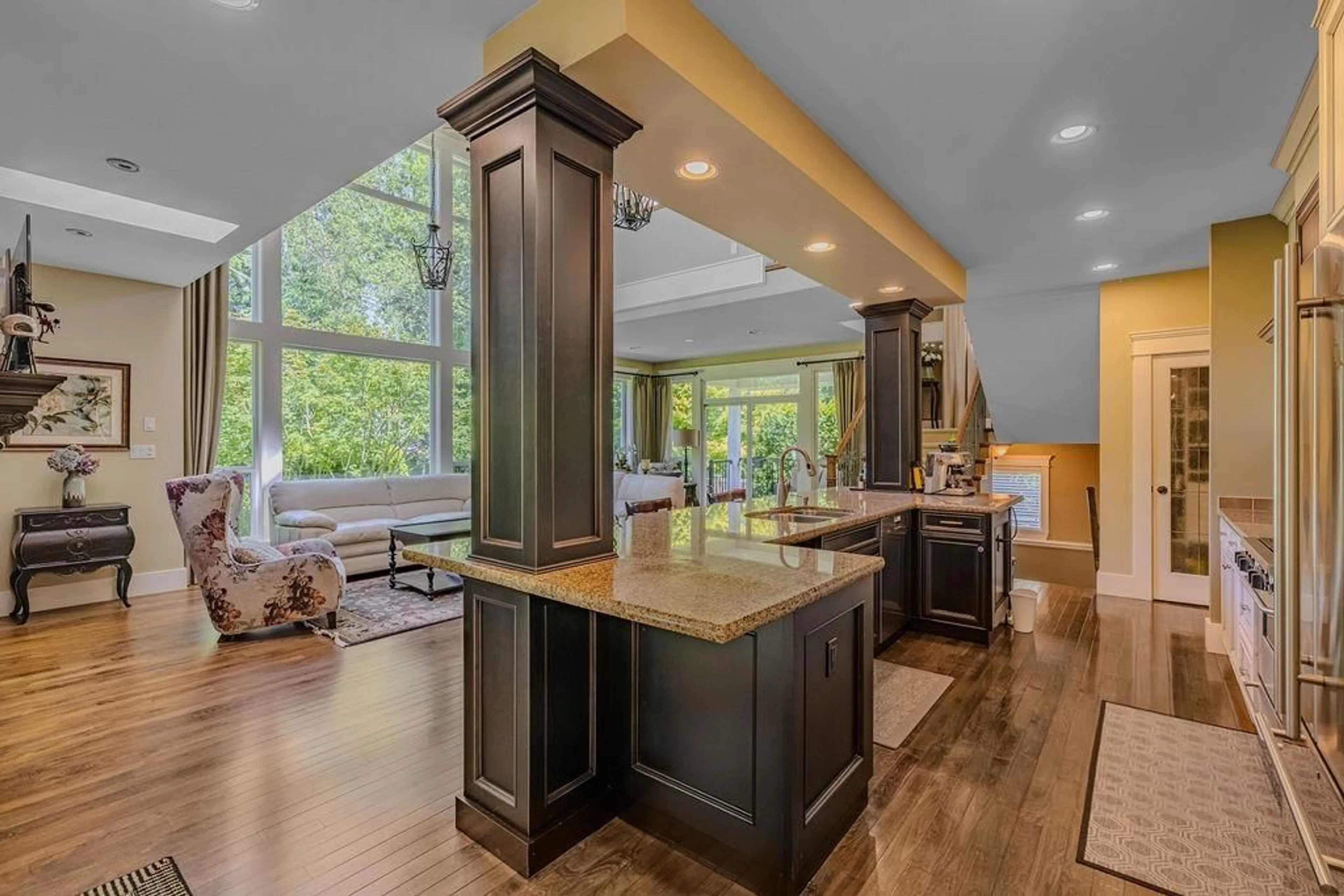 Open concept kitchen, unknown for 14059 33B, Surrey British Columbia V4P3P6