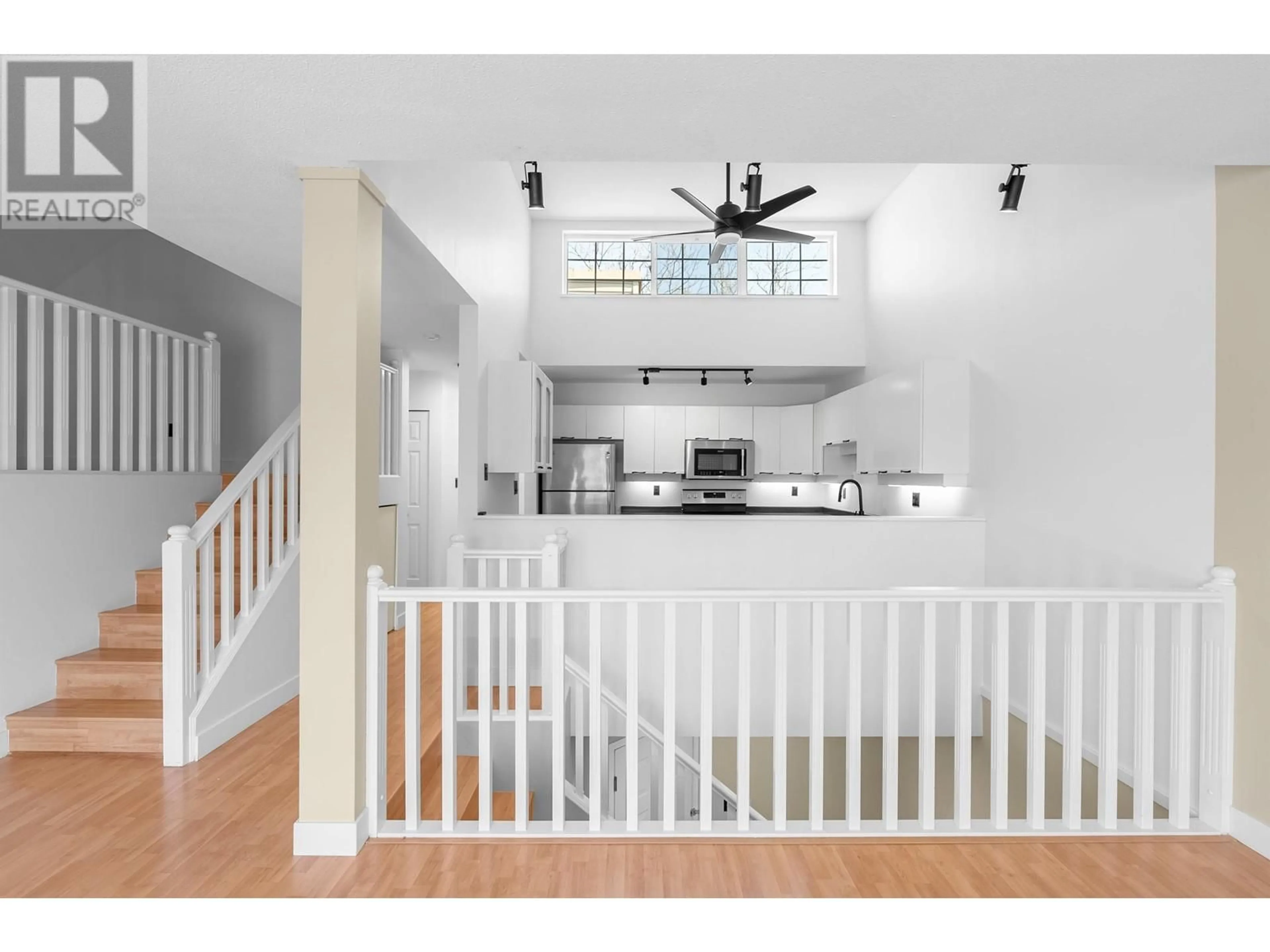 Open concept kitchen, unknown for 401 - 3421 CURLE AVENUE, Burnaby British Columbia V5G4P4