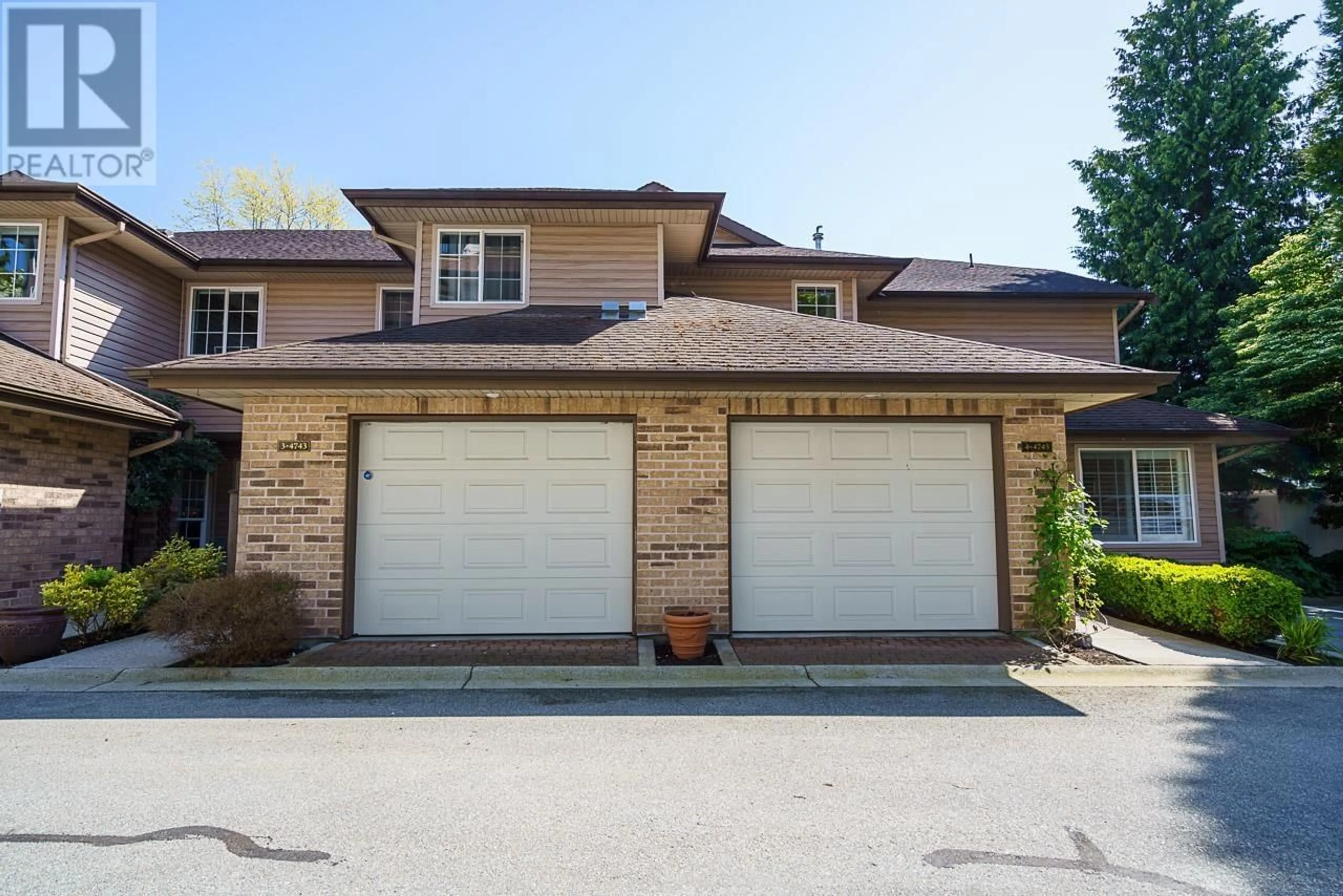 Unknown for 4 - 4743 54A STREET, Delta British Columbia V4K2Z9
