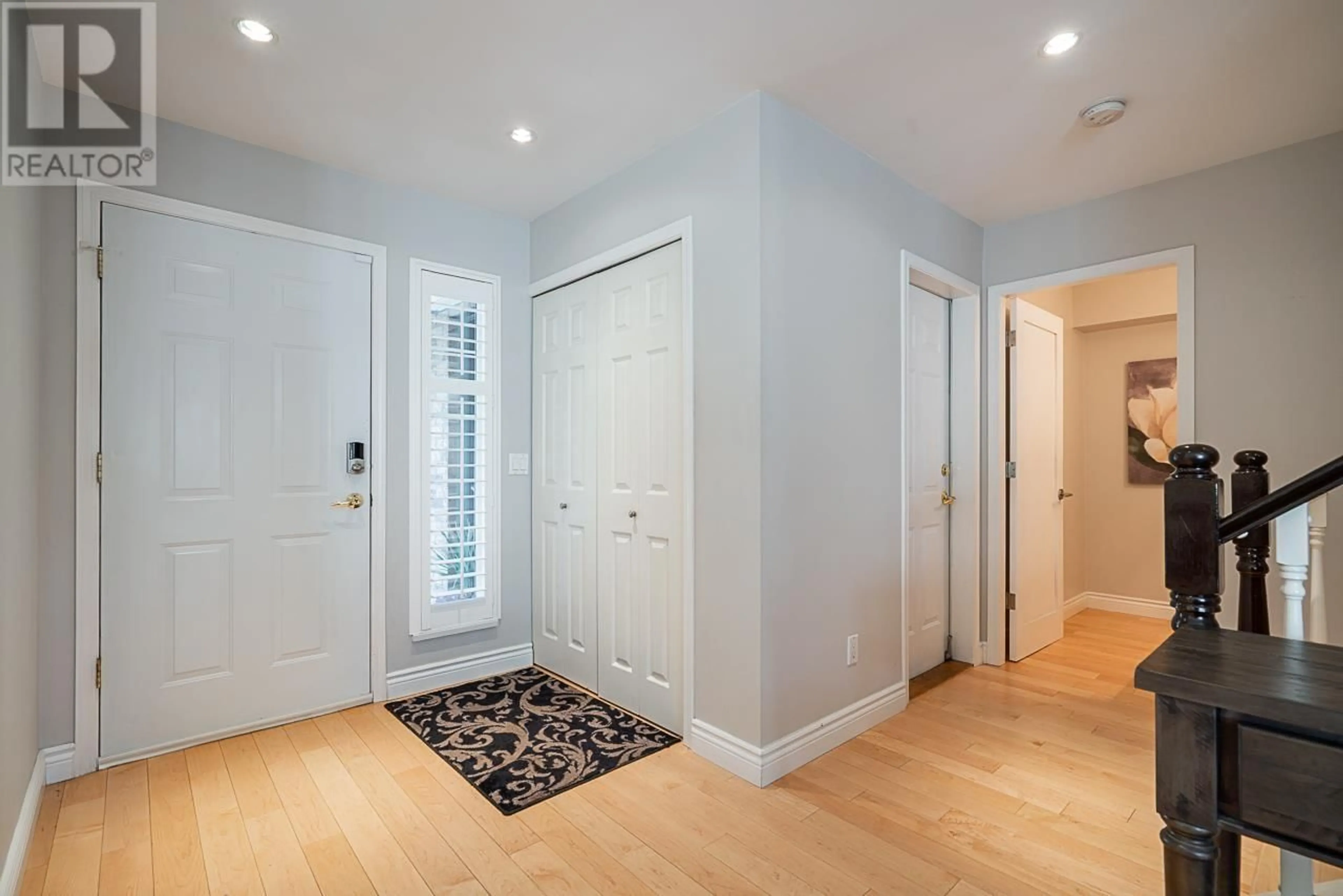 Indoor entryway for 4 - 4743 54A STREET, Delta British Columbia V4K2Z9