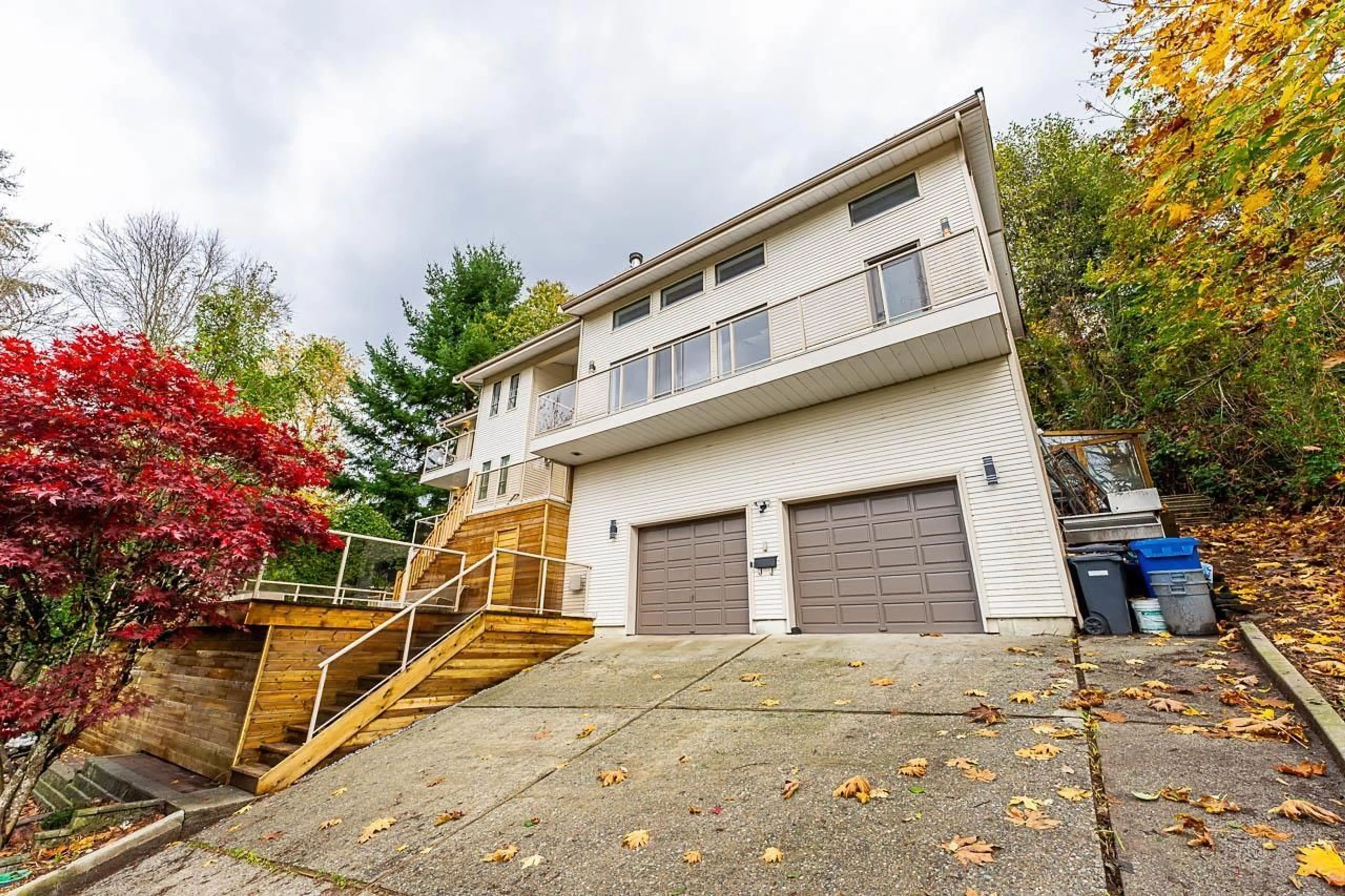 Home with vinyl exterior material, unknown for 2616 ST GALLEN, Abbotsford British Columbia V3G1C3