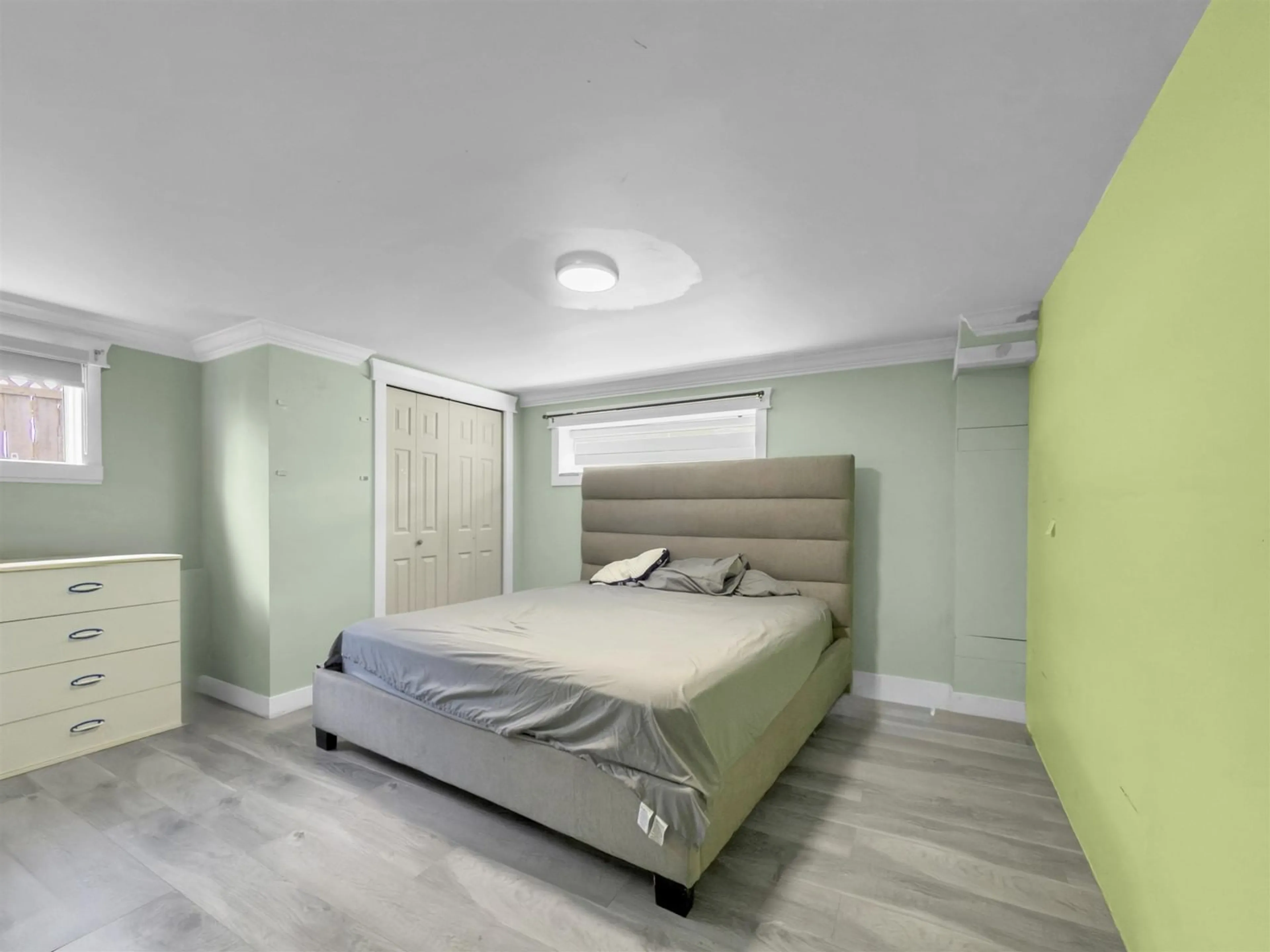 Bedroom with bed, unknown for 12429 99, Surrey British Columbia V3V2P1