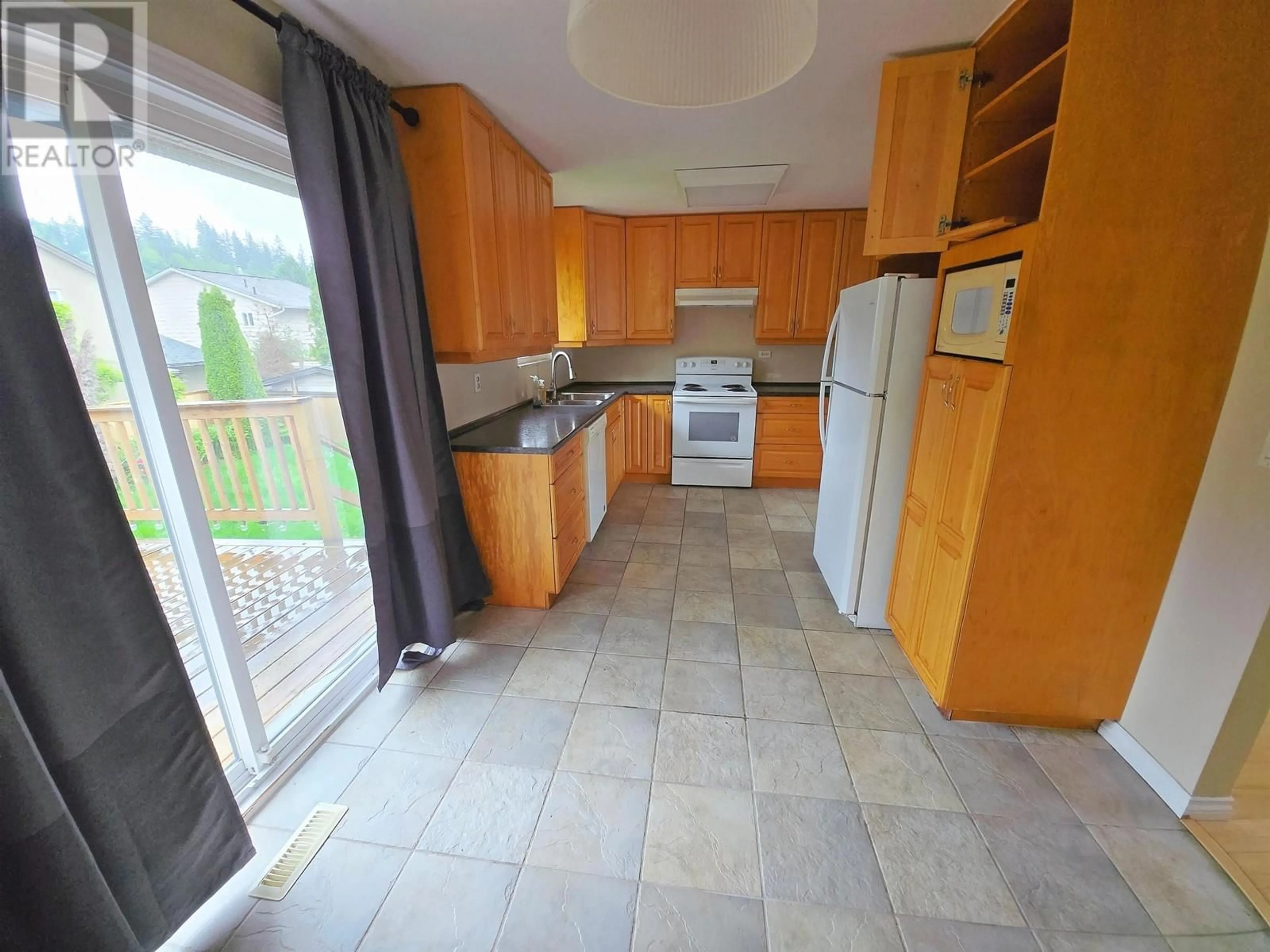 Standard kitchen, unknown for 1288 NOVAK DRIVE, Coquitlam British Columbia V3E1W9