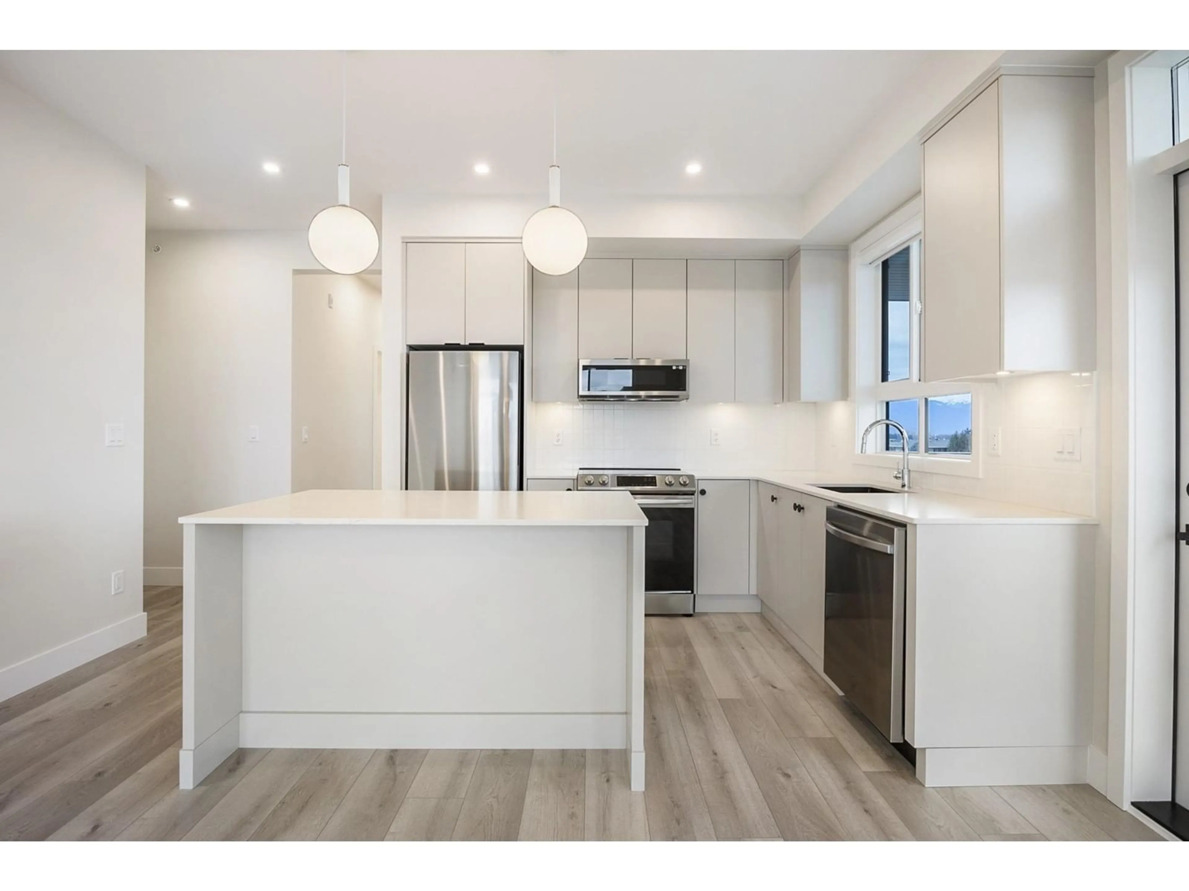 Open concept kitchen, unknown for 610 - 45497 CAMPUS DRIVE, Chilliwack British Columbia V2R6L8