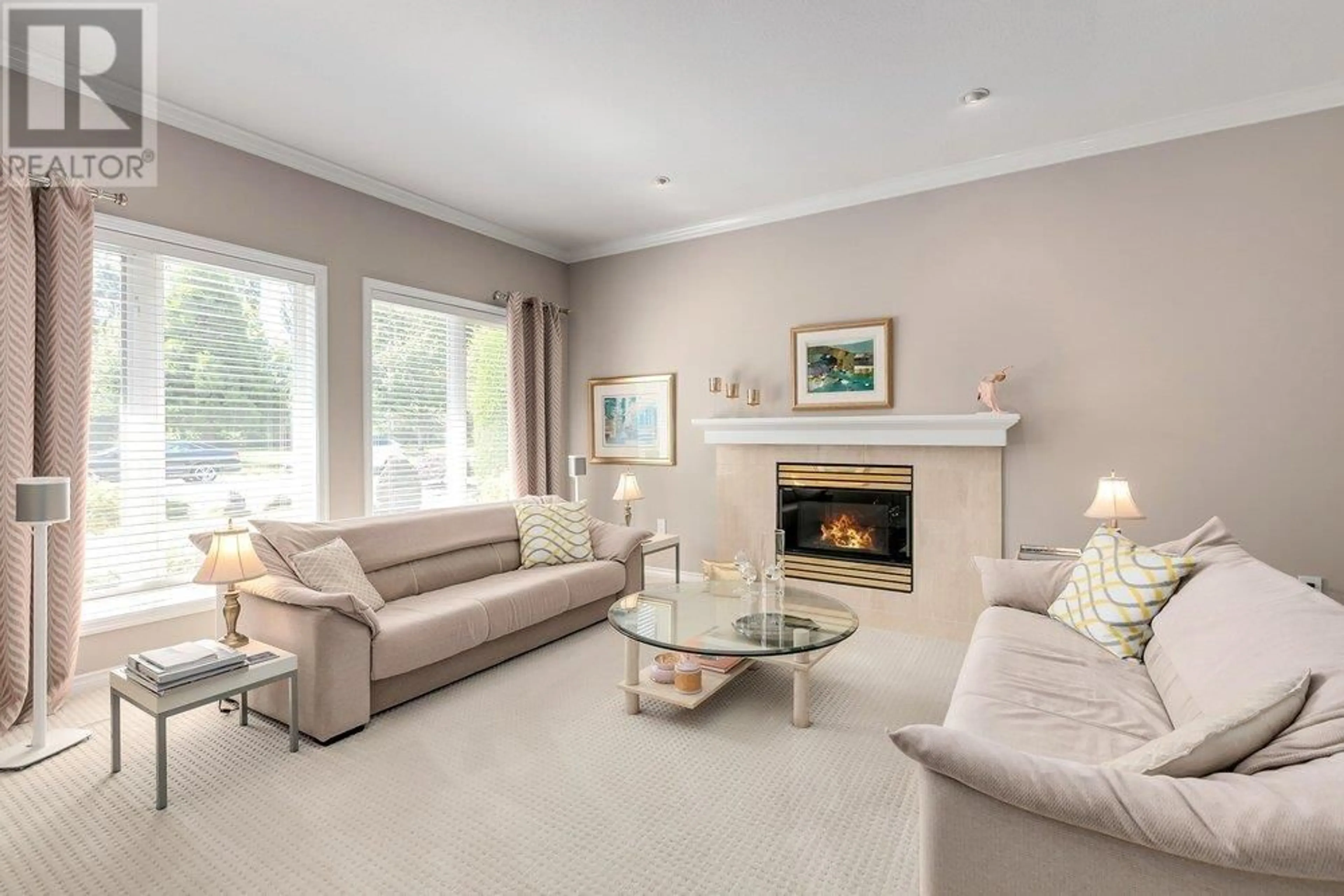 Living room with furniture, unknown for 5253 BRIGANTINE ROAD, Delta British Columbia V4K4Z4