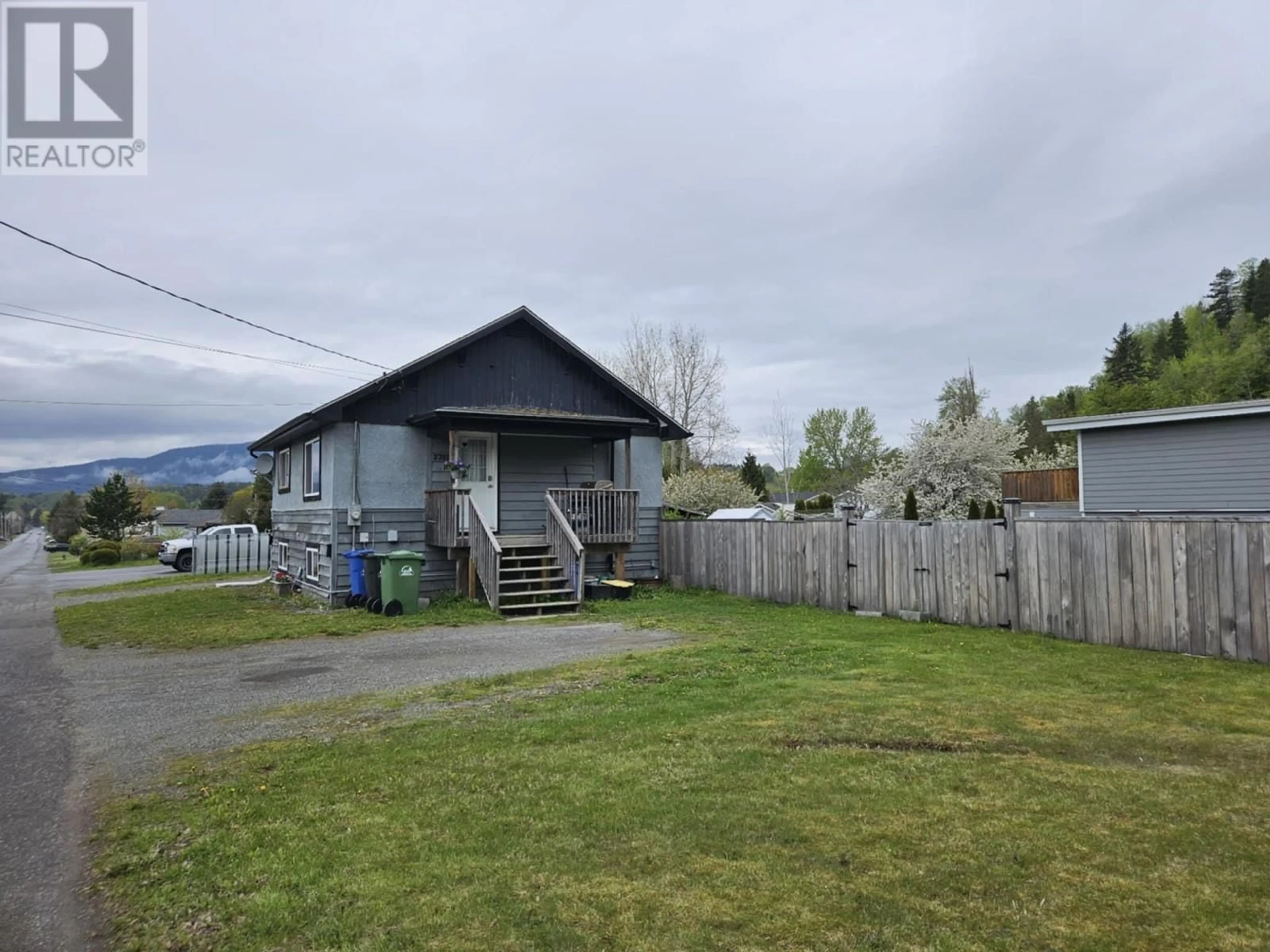 A pic from outside/outdoor area/front of a property/back of a property/a pic from drone, unknown for 3701 KALUM STREET, Terrace British Columbia V8G2P6