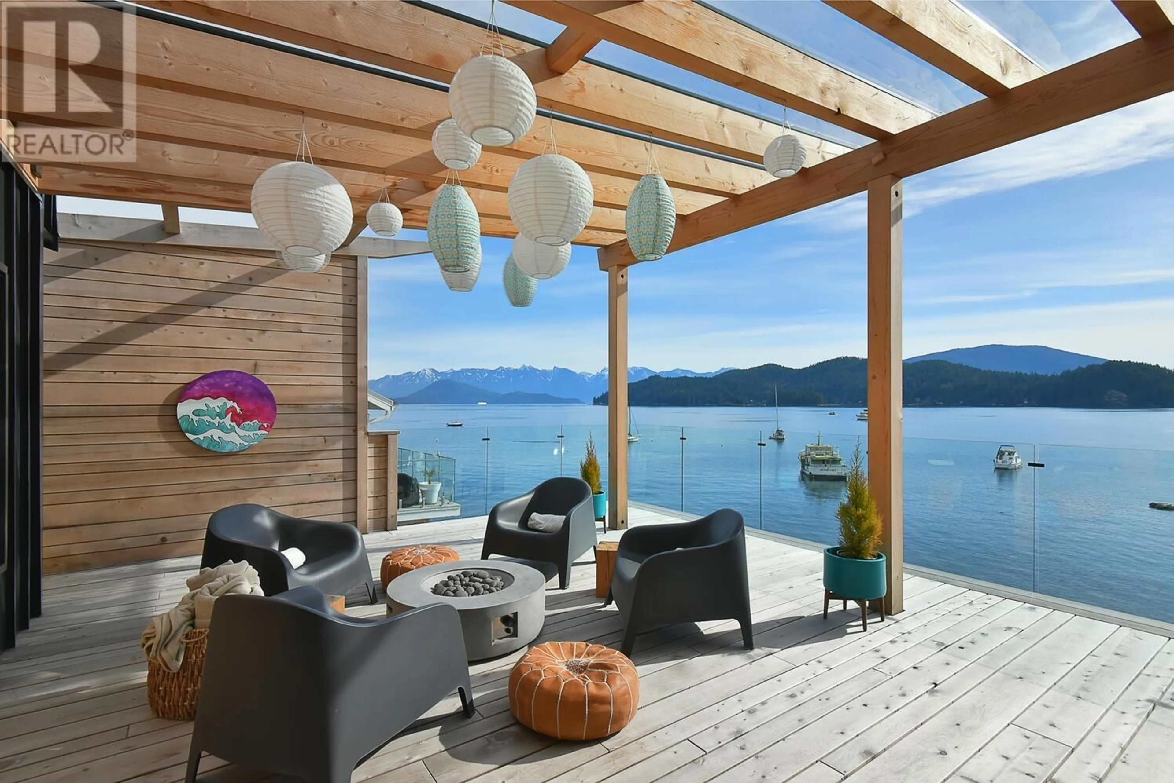 Patio, water/lake/river/ocean view for 466 MARINE DRIVE, Gibsons British Columbia V0N1V0