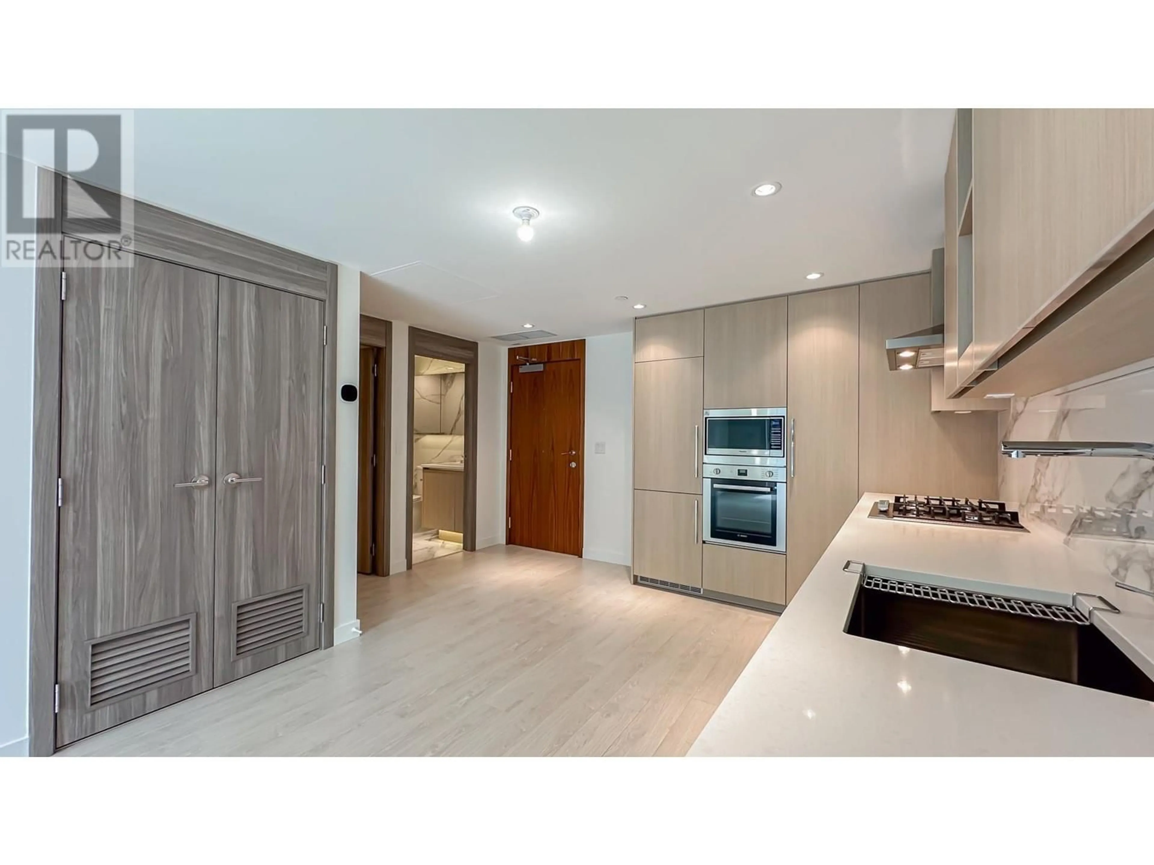 Open concept kitchen, unknown for 886 - 8671 HAZELBRIDGE WAY, Richmond British Columbia V6X0W9