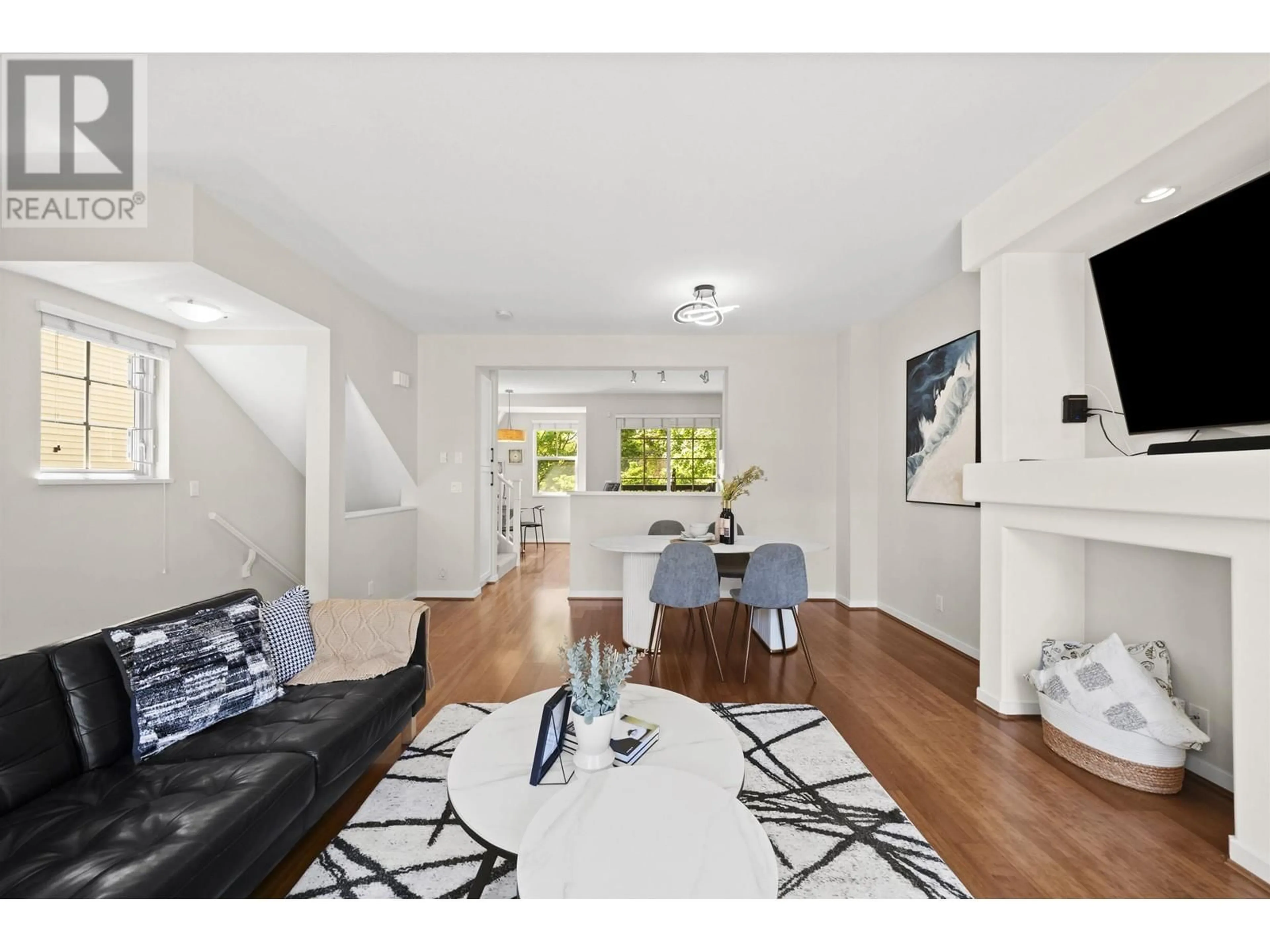 Living room with furniture, unknown for 13 - 7733 TURNILL STREET, Richmond British Columbia V6Y4H9