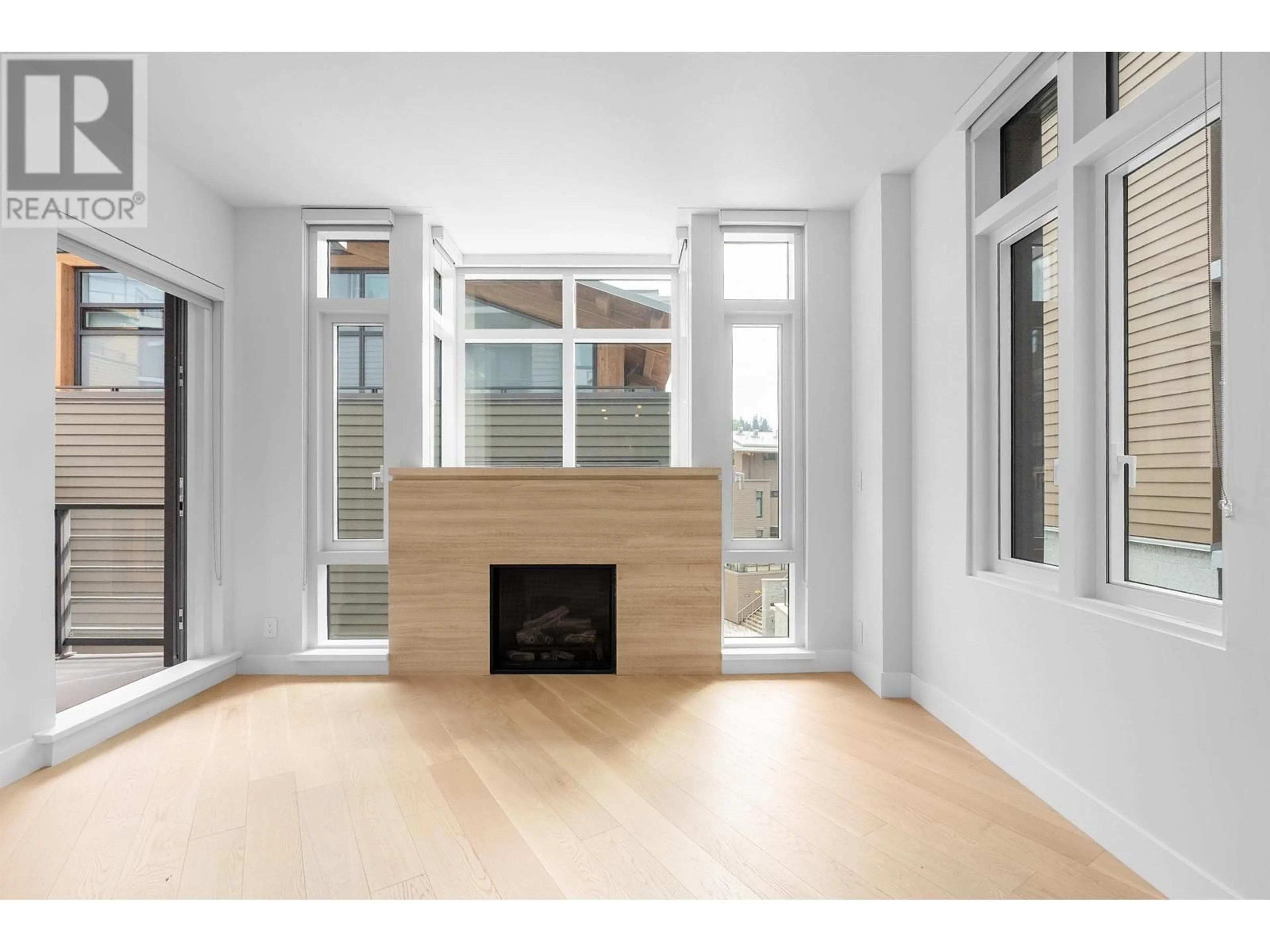 Unknown for 404 - 6699 NELSON AVENUE, West Vancouver British Columbia V7W2B2