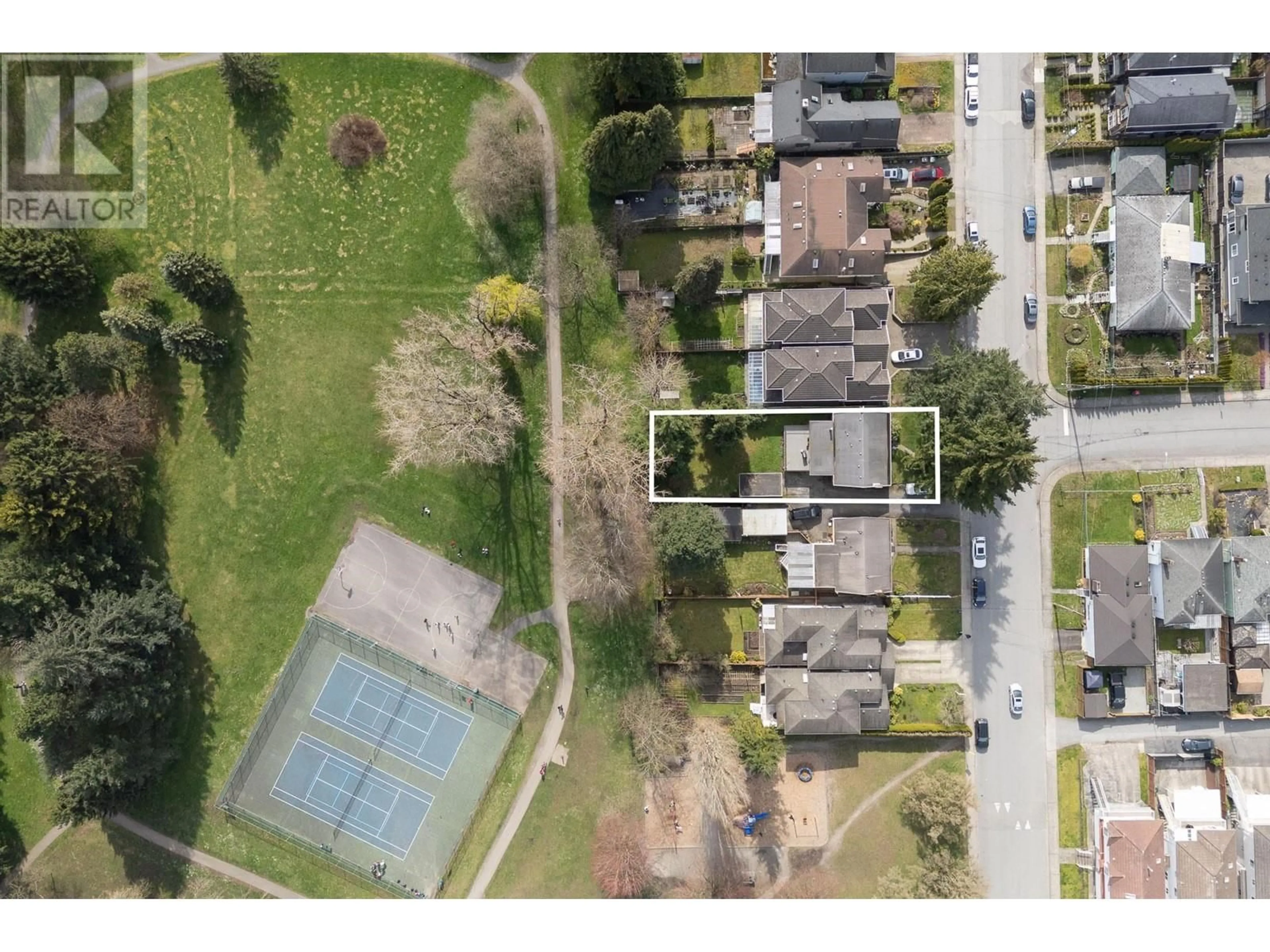 A pic from outside/outdoor area/front of a property/back of a property/a pic from drone, street for 7564 12TH AVENUE, Burnaby British Columbia V3N2K1