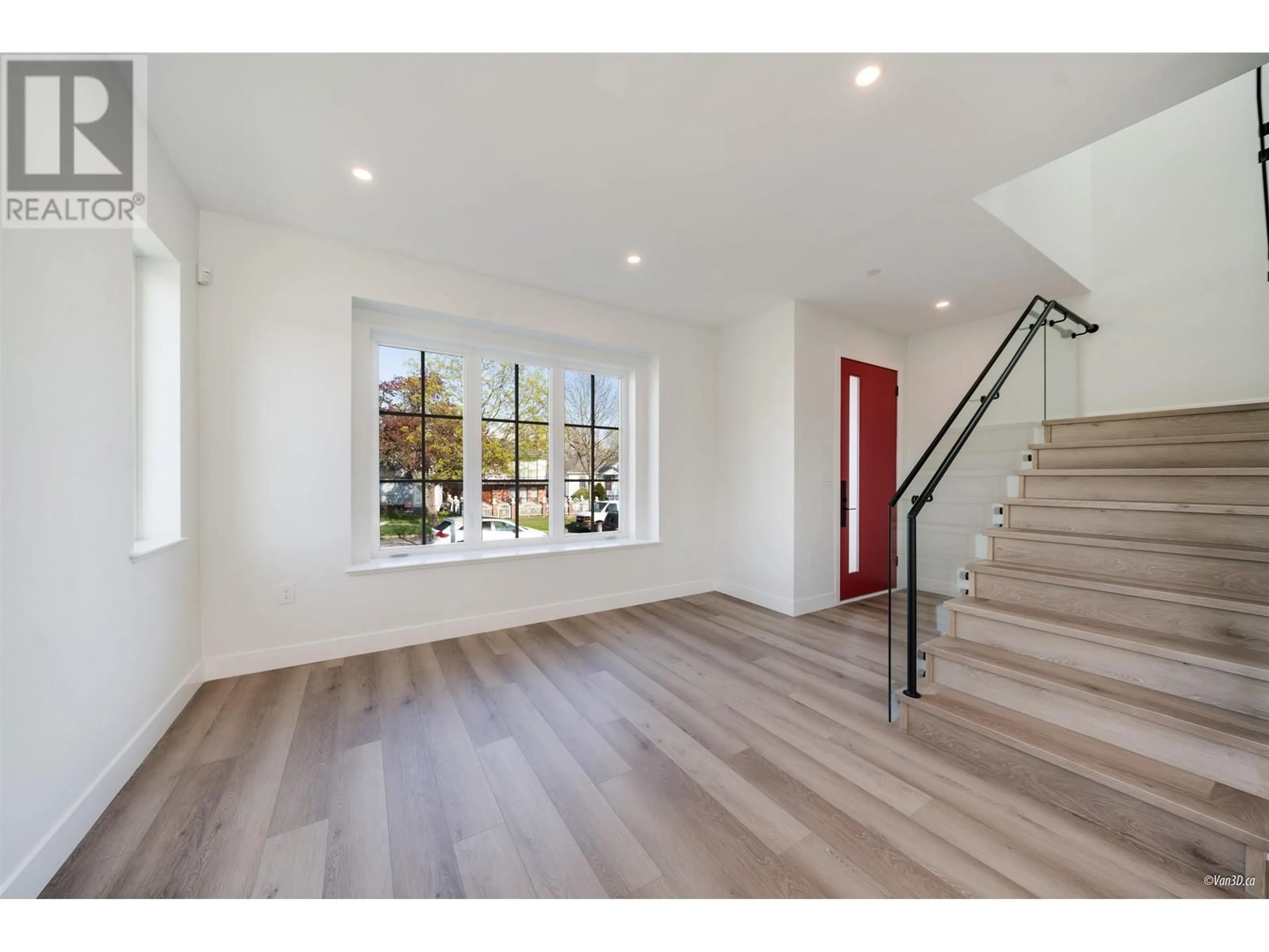Indoor entryway for 6709 FLEMING STREET, Vancouver British Columbia V5P3H4
