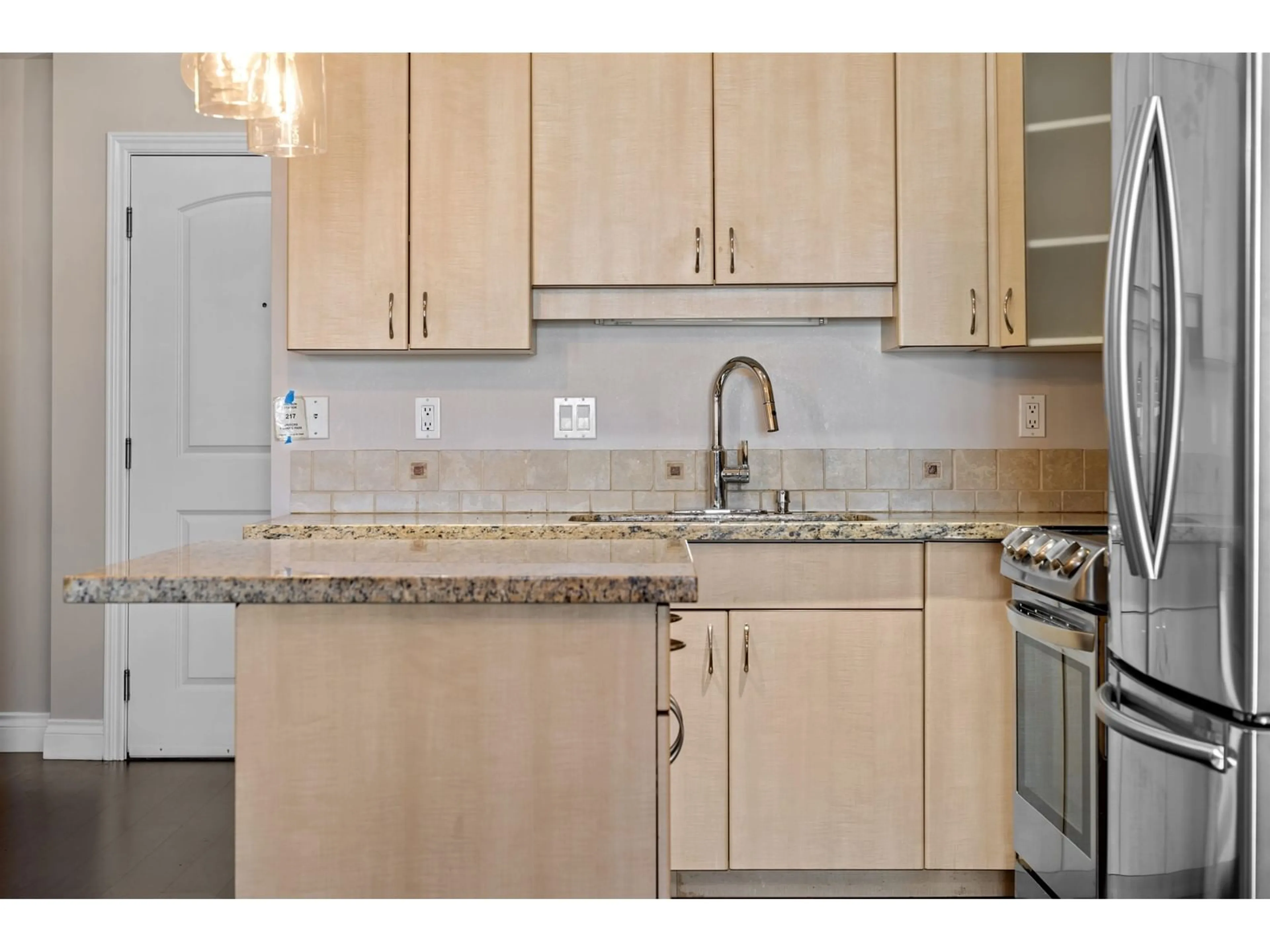 Standard kitchen, ceramic/tile floor for 217 - 19774 56, Langley British Columbia V3A3X6