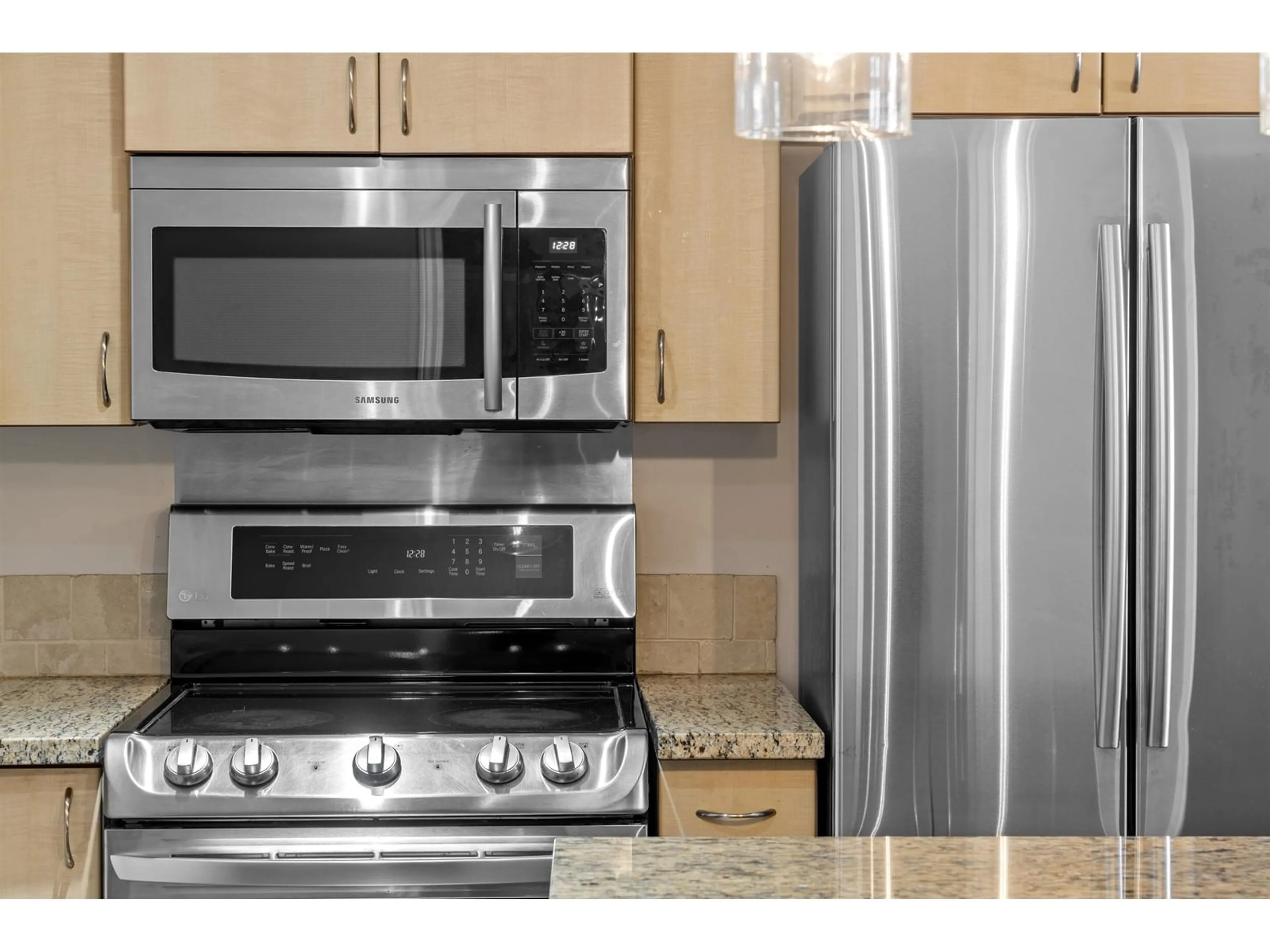 Standard kitchen, unknown for 217 - 19774 56, Langley British Columbia V3A3X6