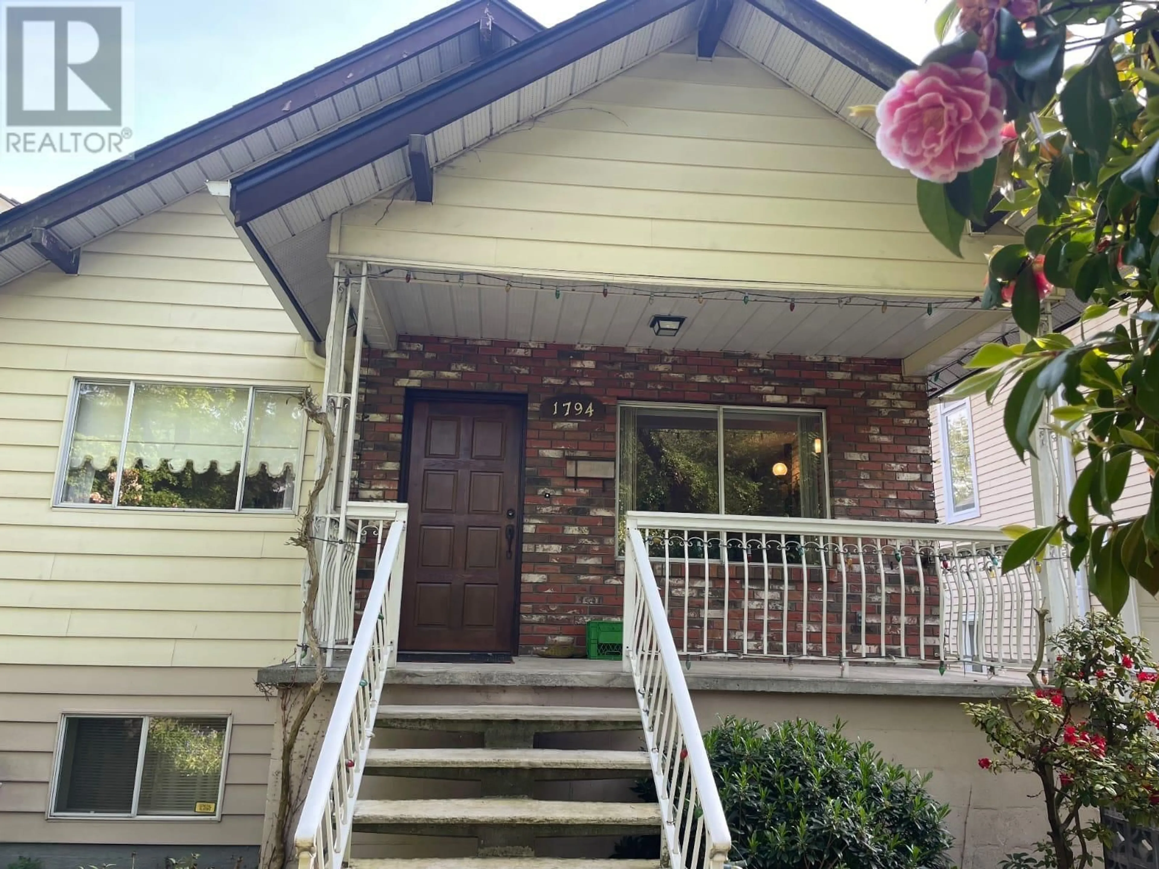 Home with brick exterior material, street for 1794 6TH AVENUE, Vancouver British Columbia V5N1P5