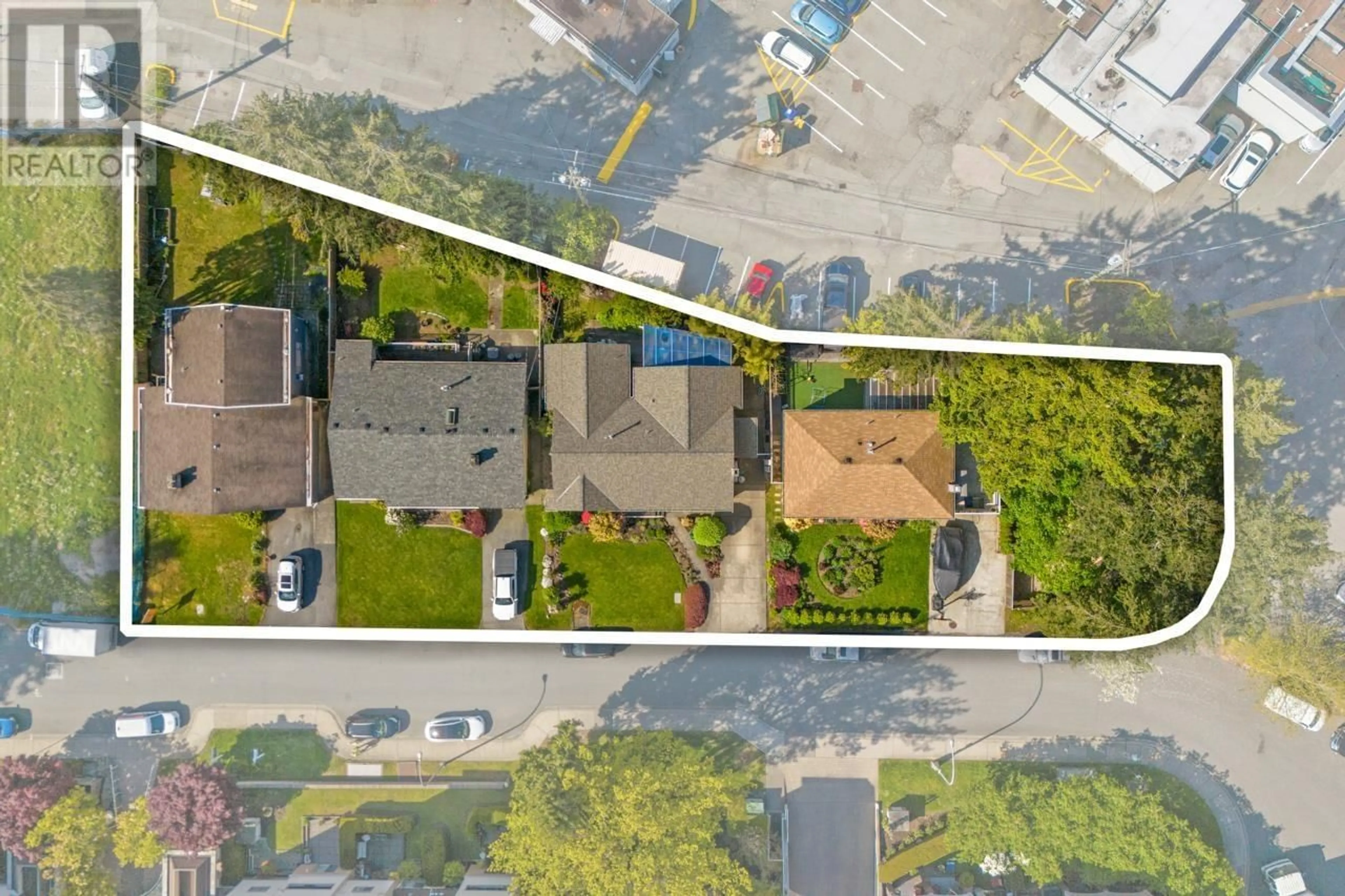 A pic from outside/outdoor area/front of a property/back of a property/a pic from drone, street for 1263 HUNTER ROAD, Delta British Columbia V4L1Y9