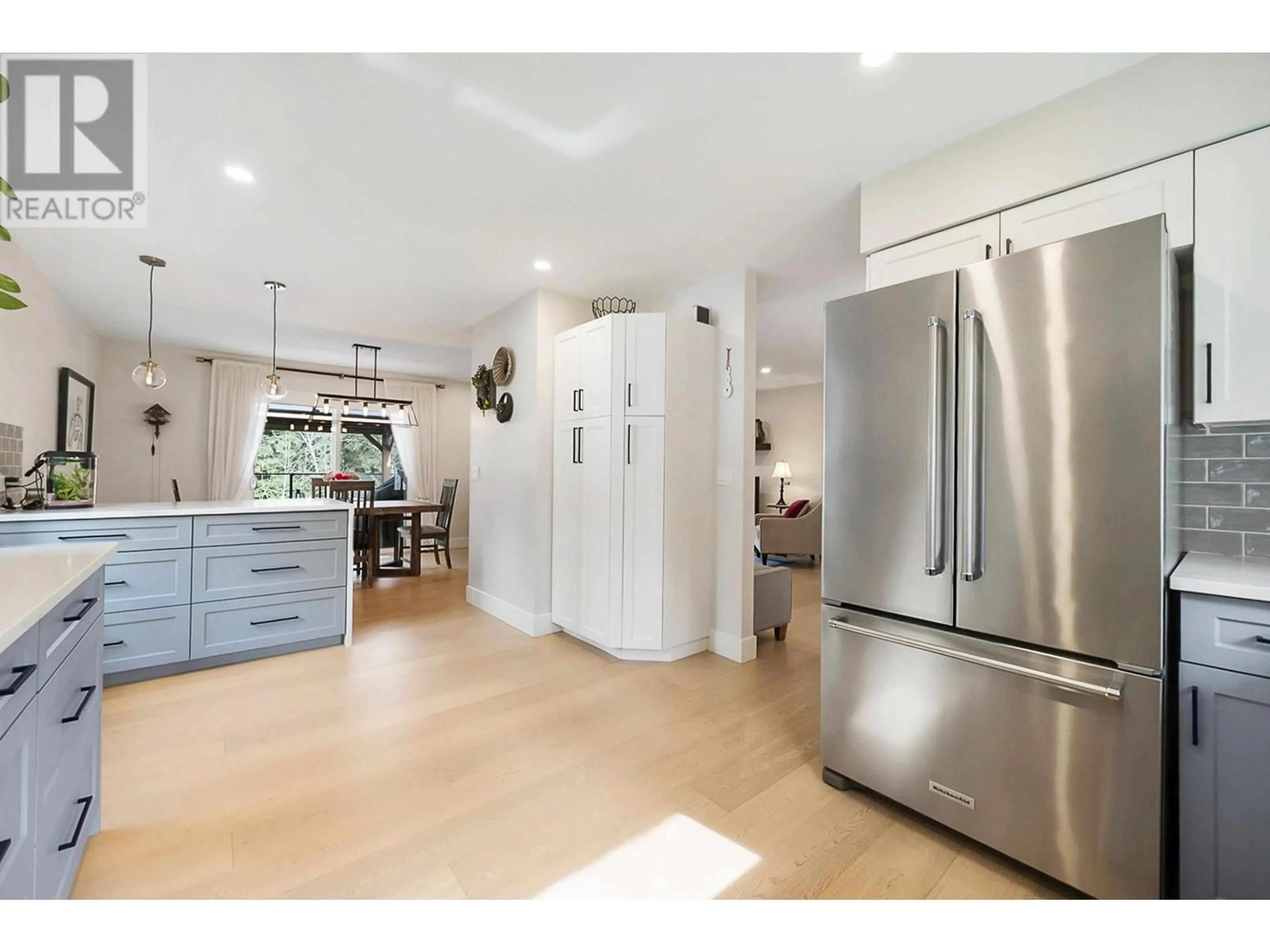 Open concept kitchen, unknown for 2609 HAWSER AVENUE, Coquitlam British Columbia V3C4C9