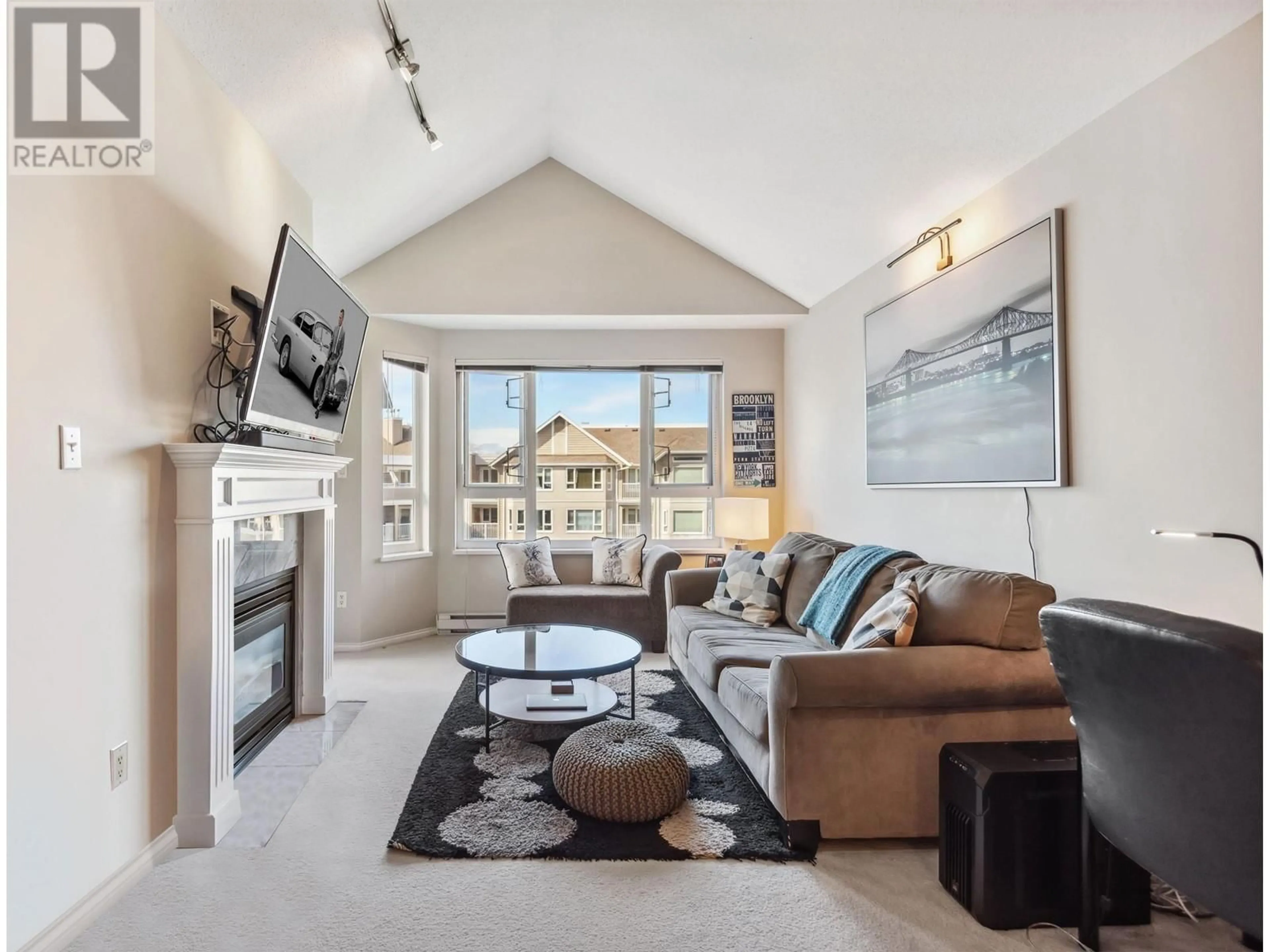 Living room with furniture, unknown for 403 - 5888 DOVER CRESCENT, Richmond British Columbia V7C5R9