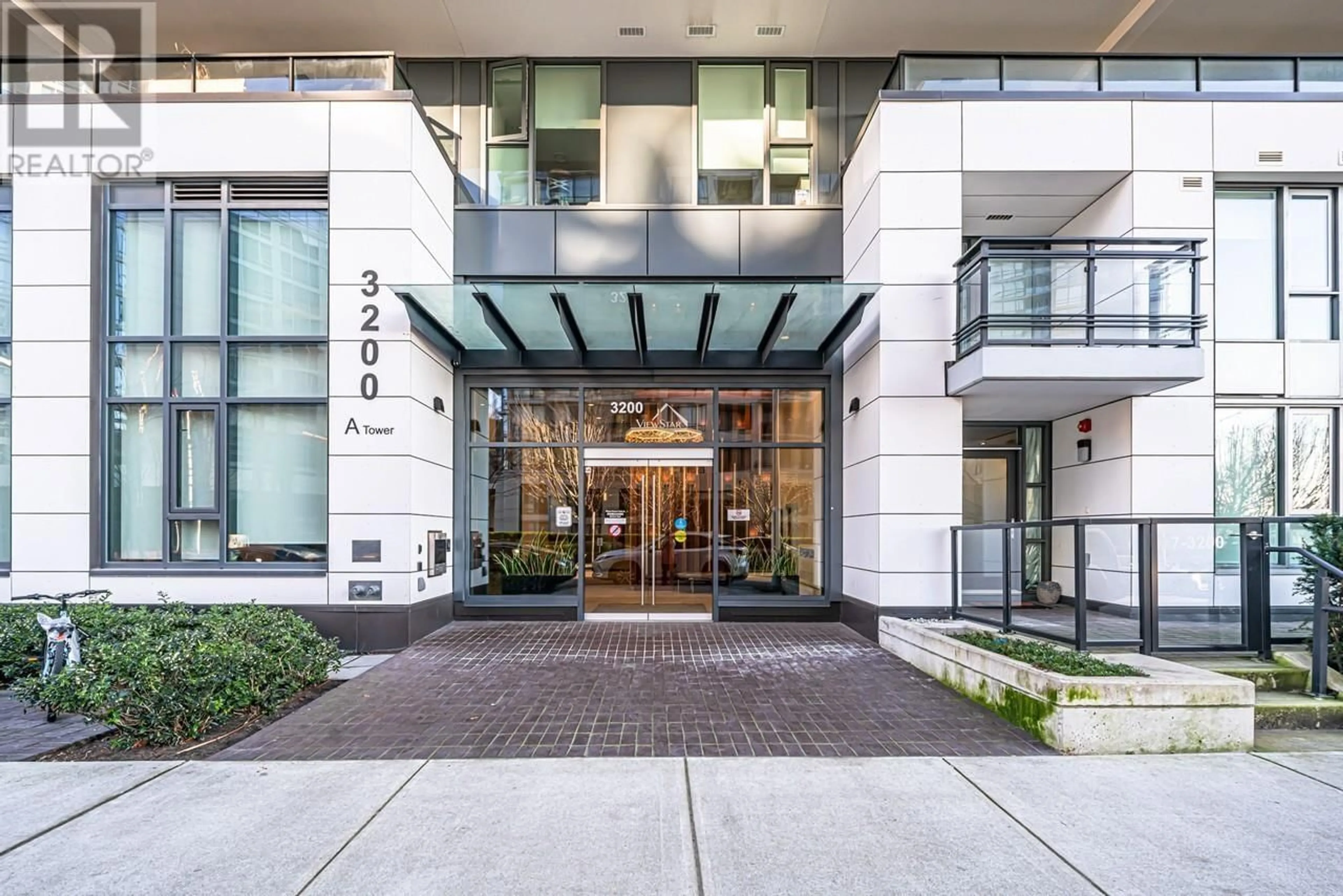 Indoor foyer for 501 - 3200 CORVETTE WAY, Richmond British Columbia V6X0T8