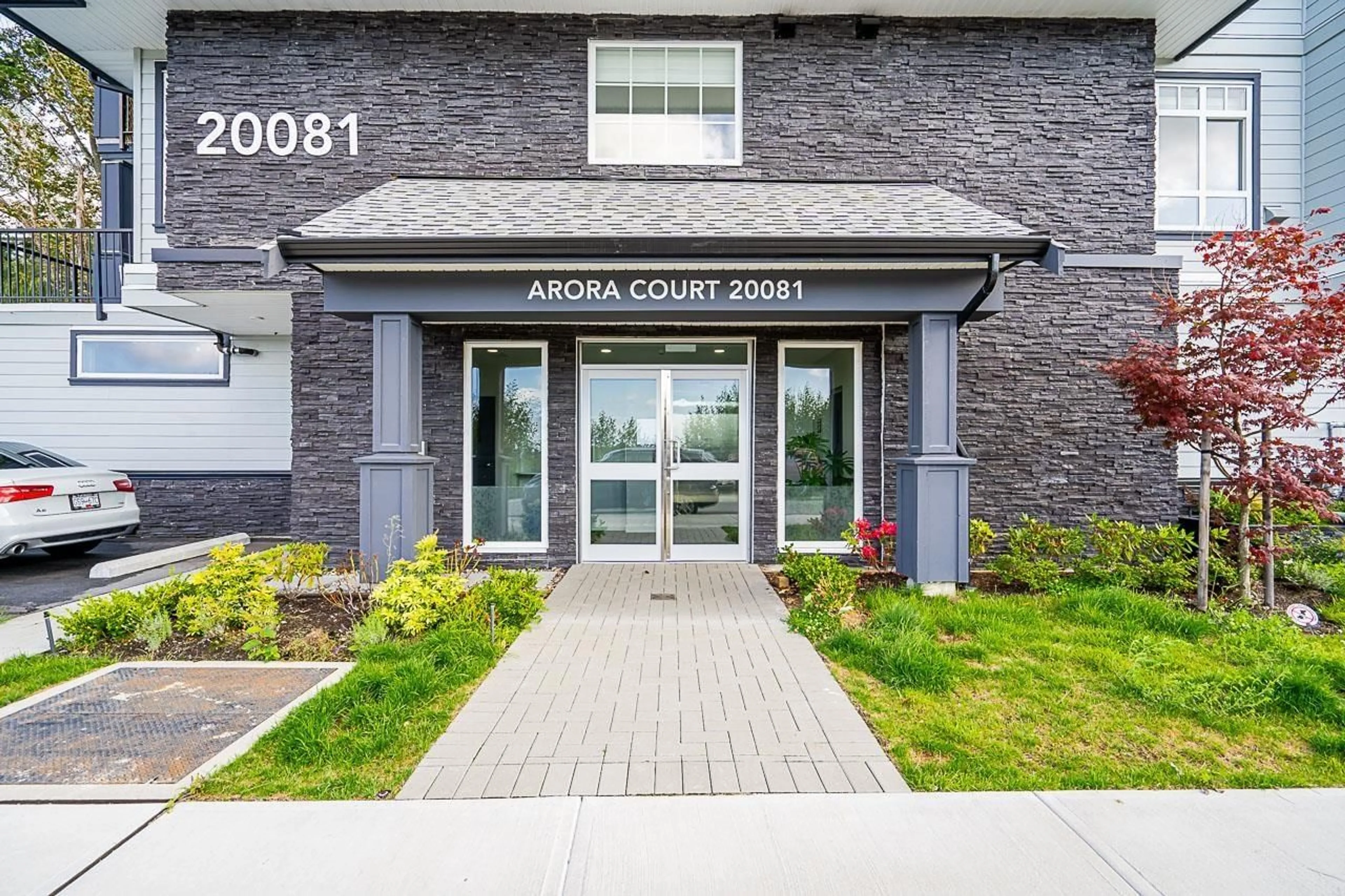 Indoor foyer for 305 - 20081 68, Langley British Columbia V2Y3V7