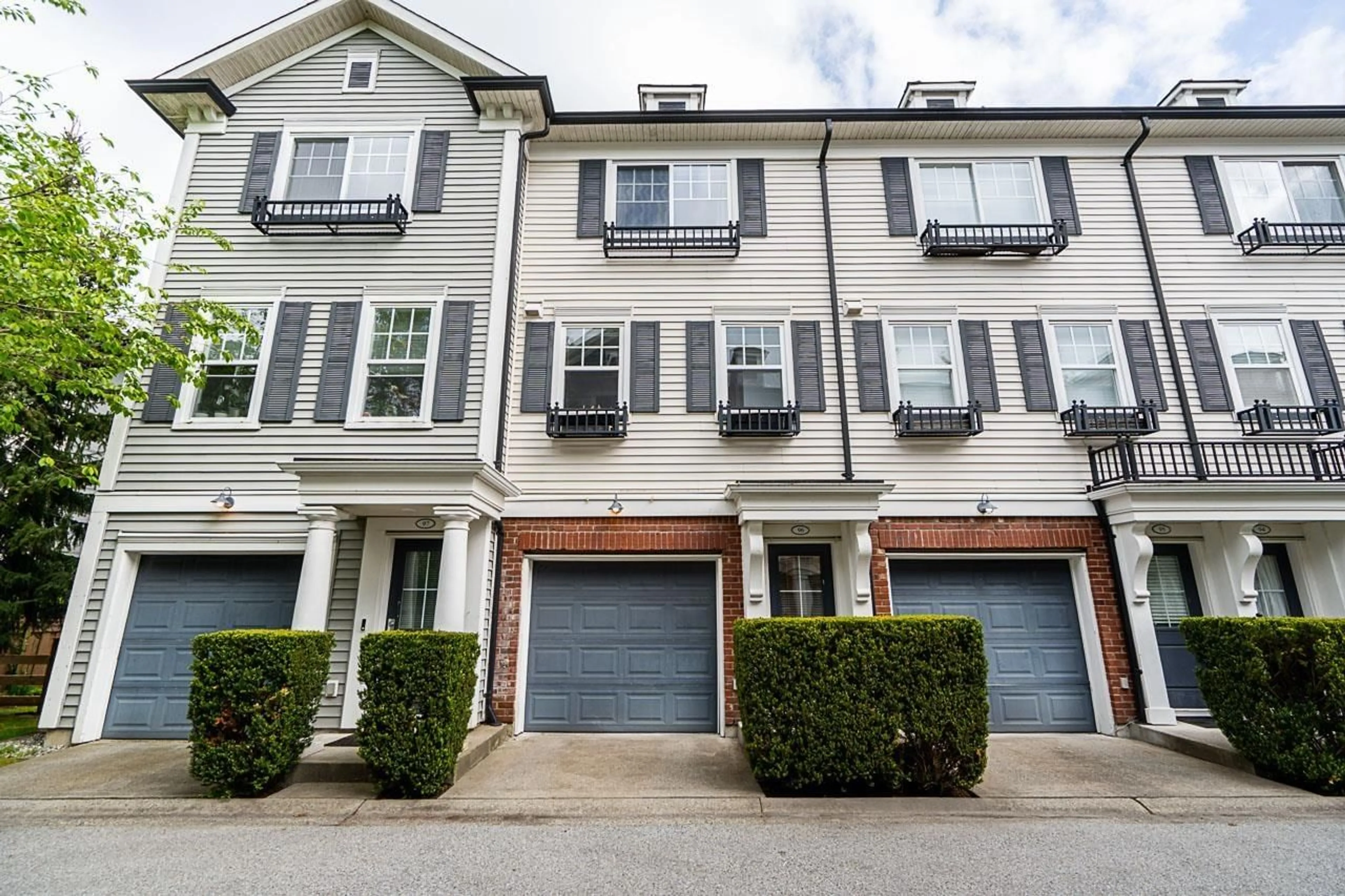 Home with vinyl exterior material, street for 96 - 18983 72A, Surrey British Columbia V4N1A5